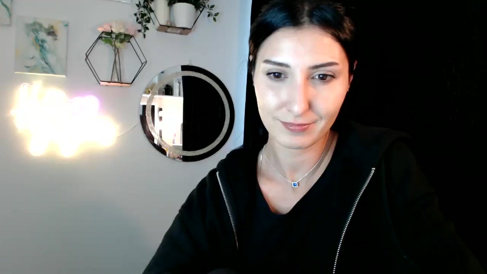 Gallery image thumbnail from Yara_77's myfreecams stream on, 09/15/2025, 13:19 image 6 of 20