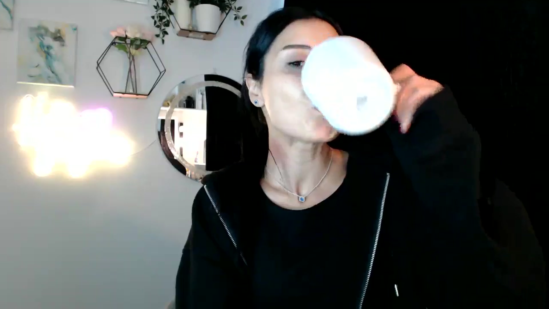 Gallery image thumbnail from Yara_77's myfreecams stream on, 09/15/2025, 13:19 image 8 of 20