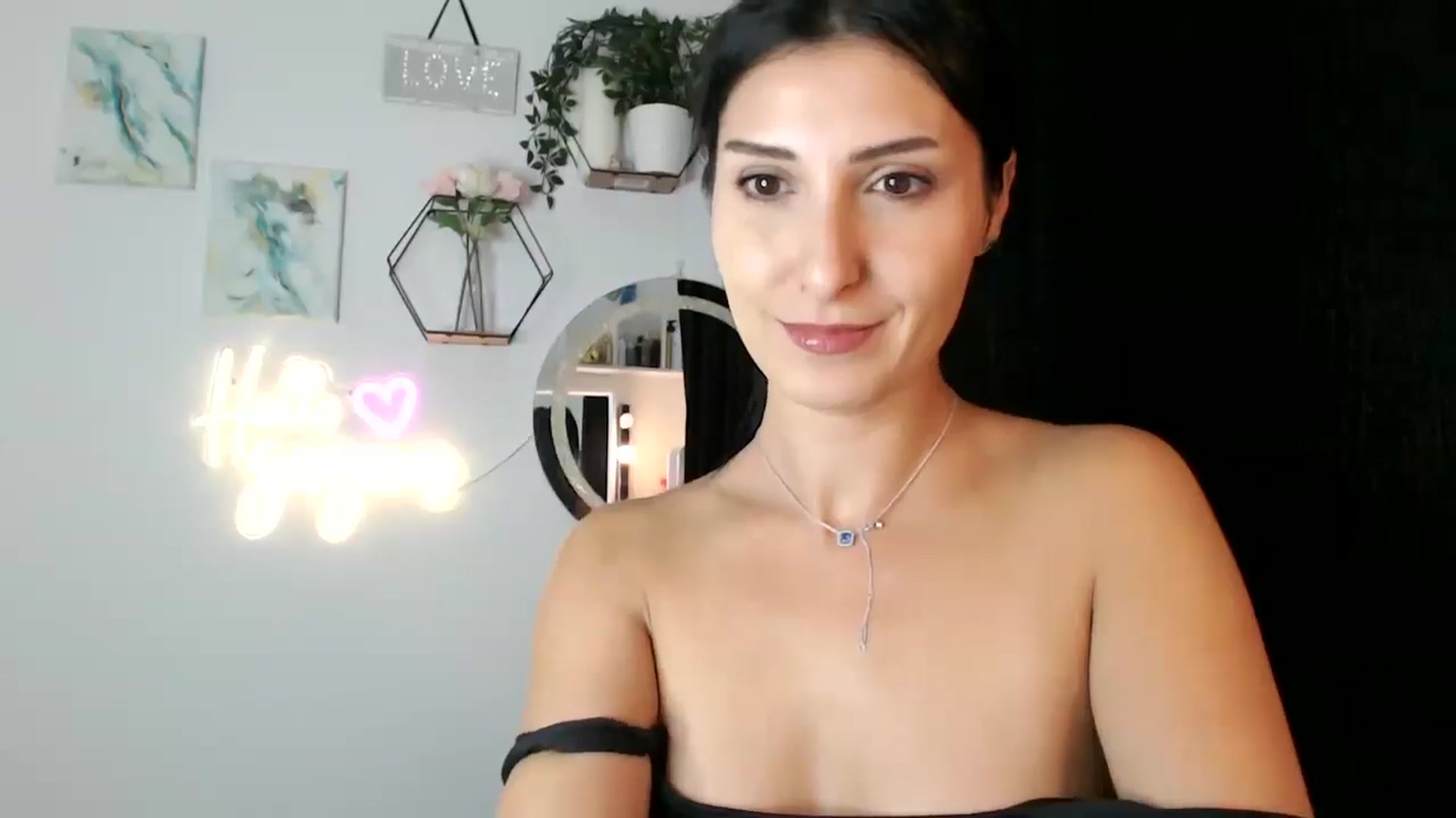 Gallery image thumbnail from Yara_77's myfreecams stream on, 09/16/2025, 13:03 image 3 of 20