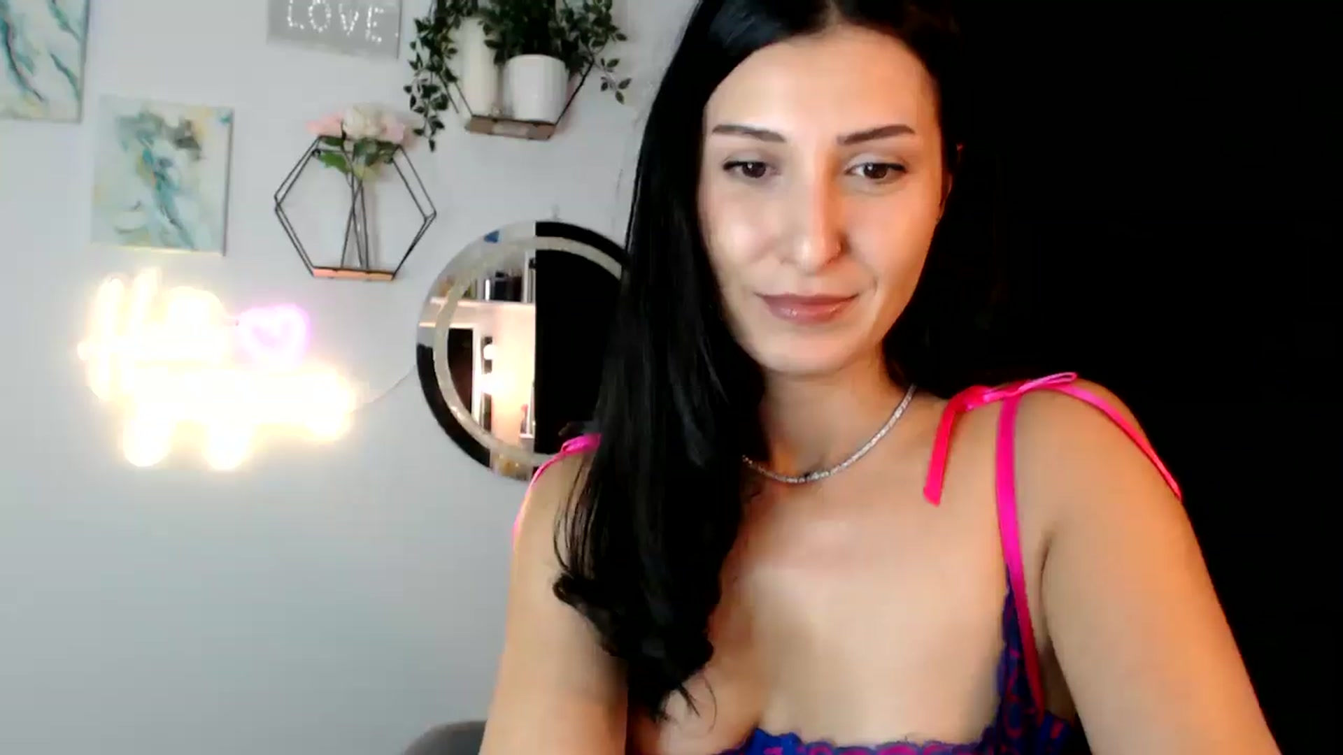 Gallery image thumbnail from Yara_77's myfreecams stream on, 09/18/2025, 12:48 image 8 of 20