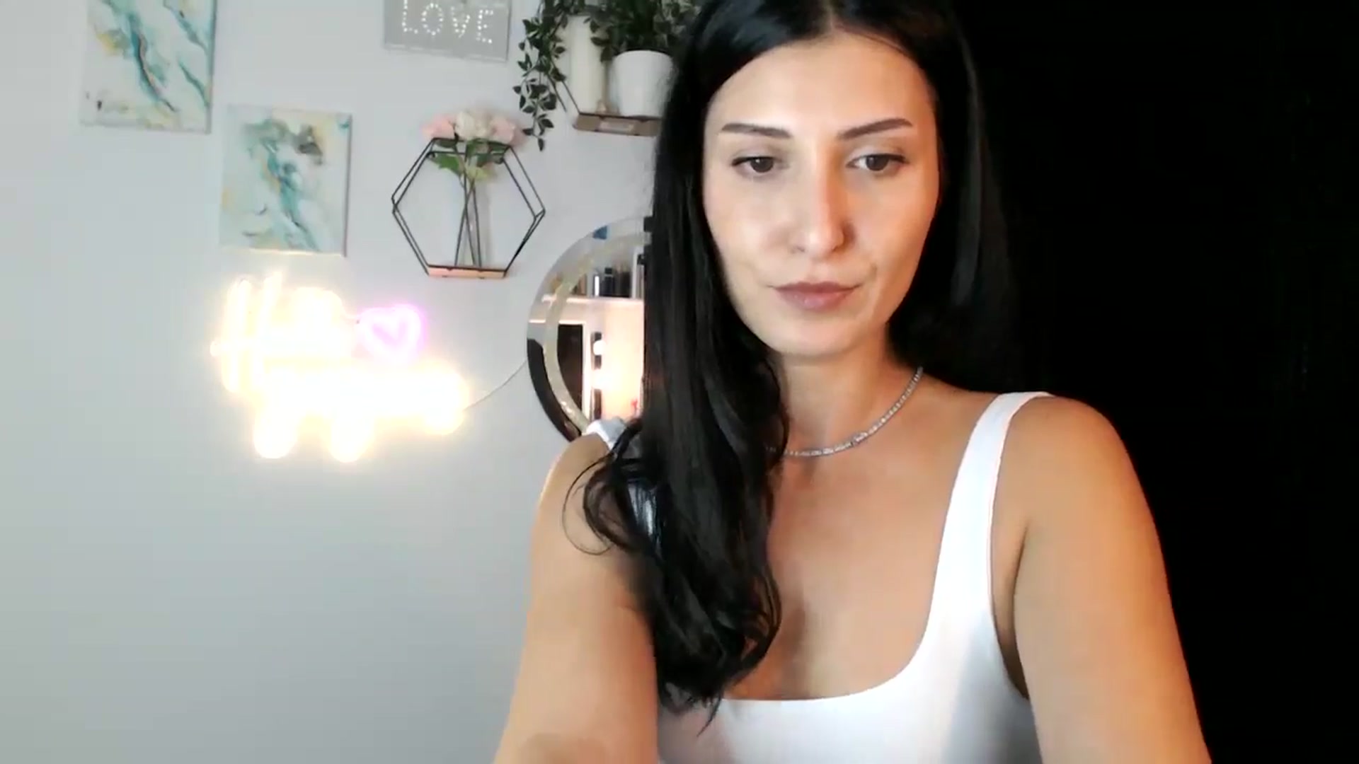 Gallery image thumbnail from Yara_77's myfreecams stream on, 09/18/2025, 13:40 image 2 of 20
