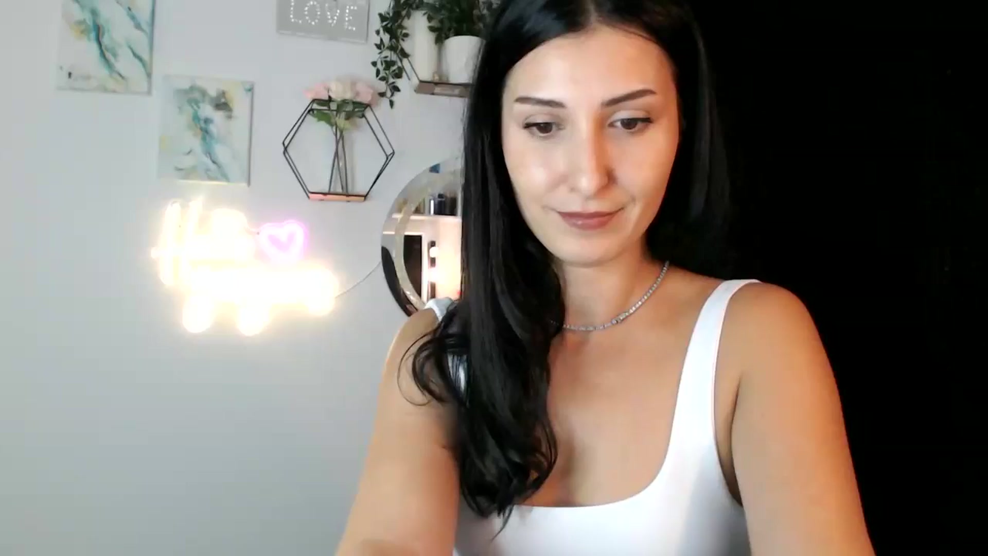 Gallery image thumbnail from Yara_77's myfreecams stream on, 09/18/2025, 13:40 image 1 of 20