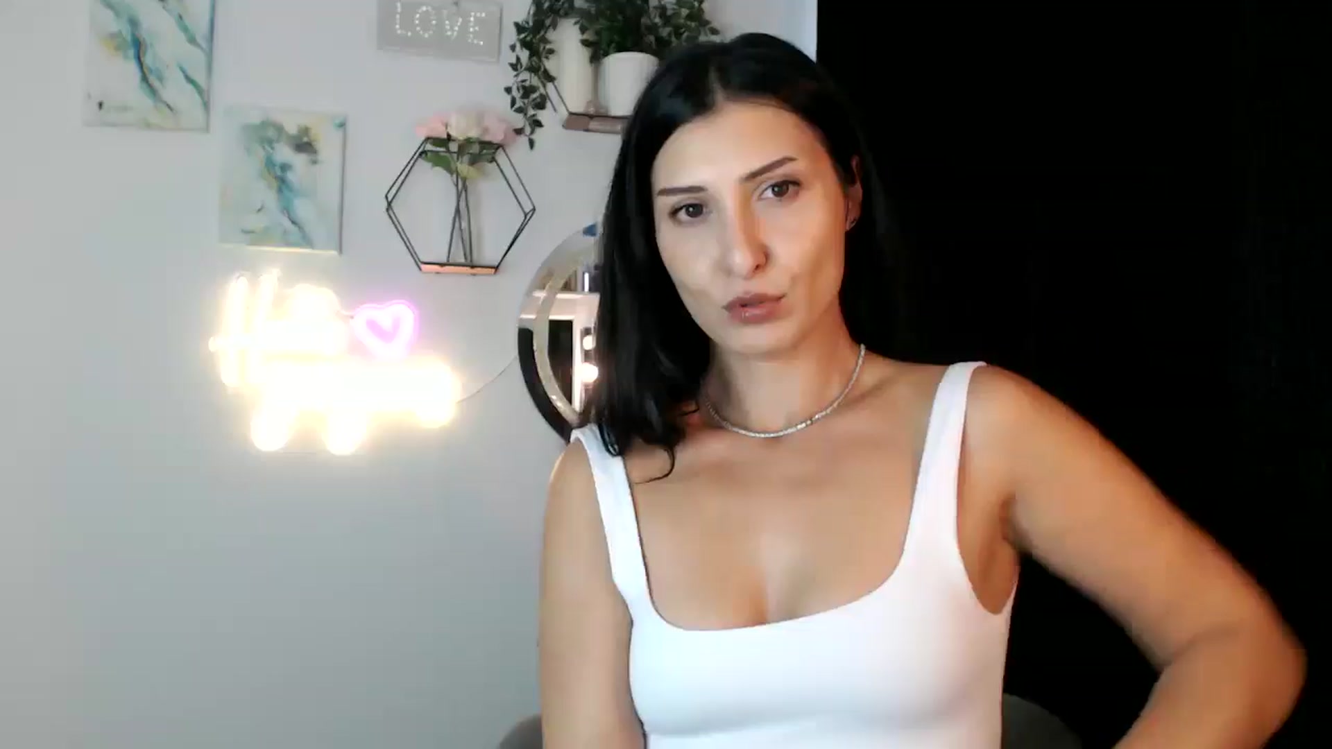 Gallery image thumbnail from Yara_77's myfreecams stream on, 09/18/2025, 13:40 image 18 of 20