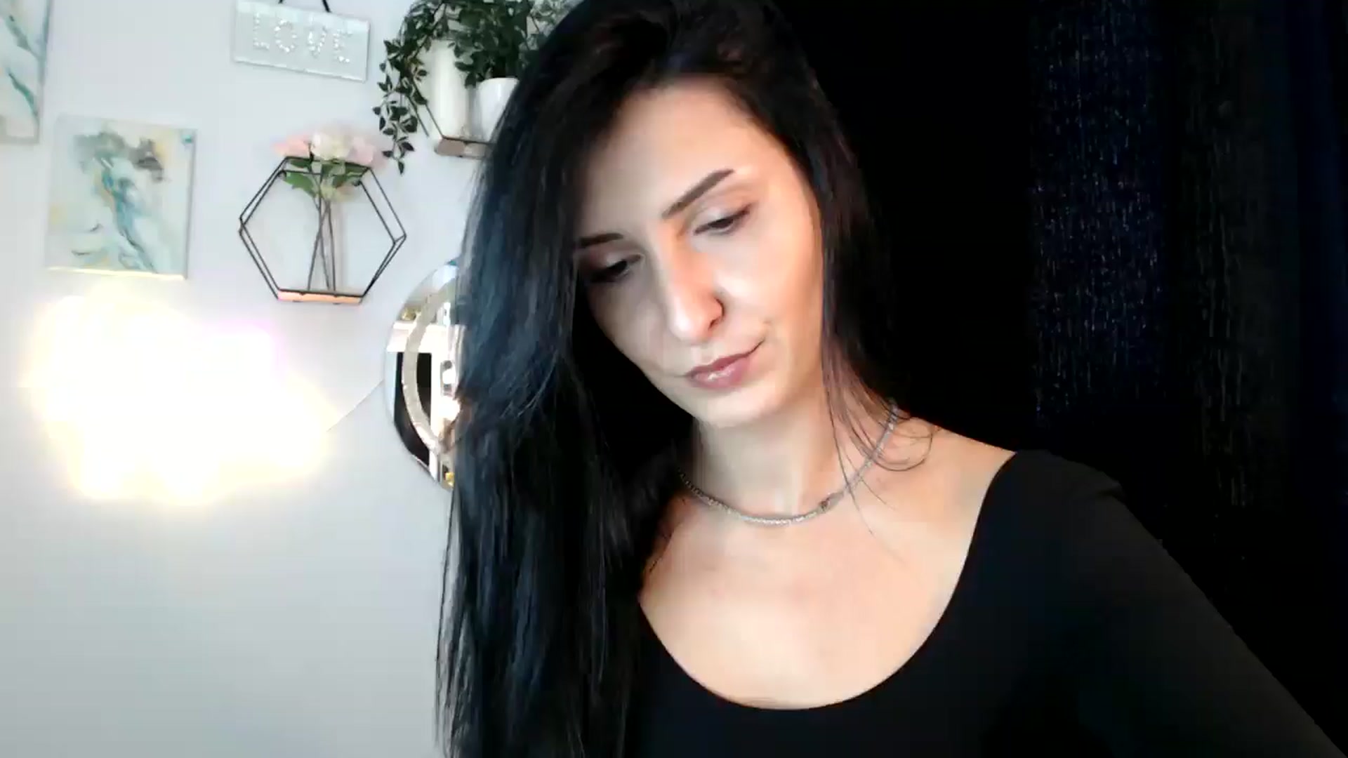 Gallery image thumbnail from Yara_77's myfreecams stream on, 09/19/2025, 10:47 image 1 of 20