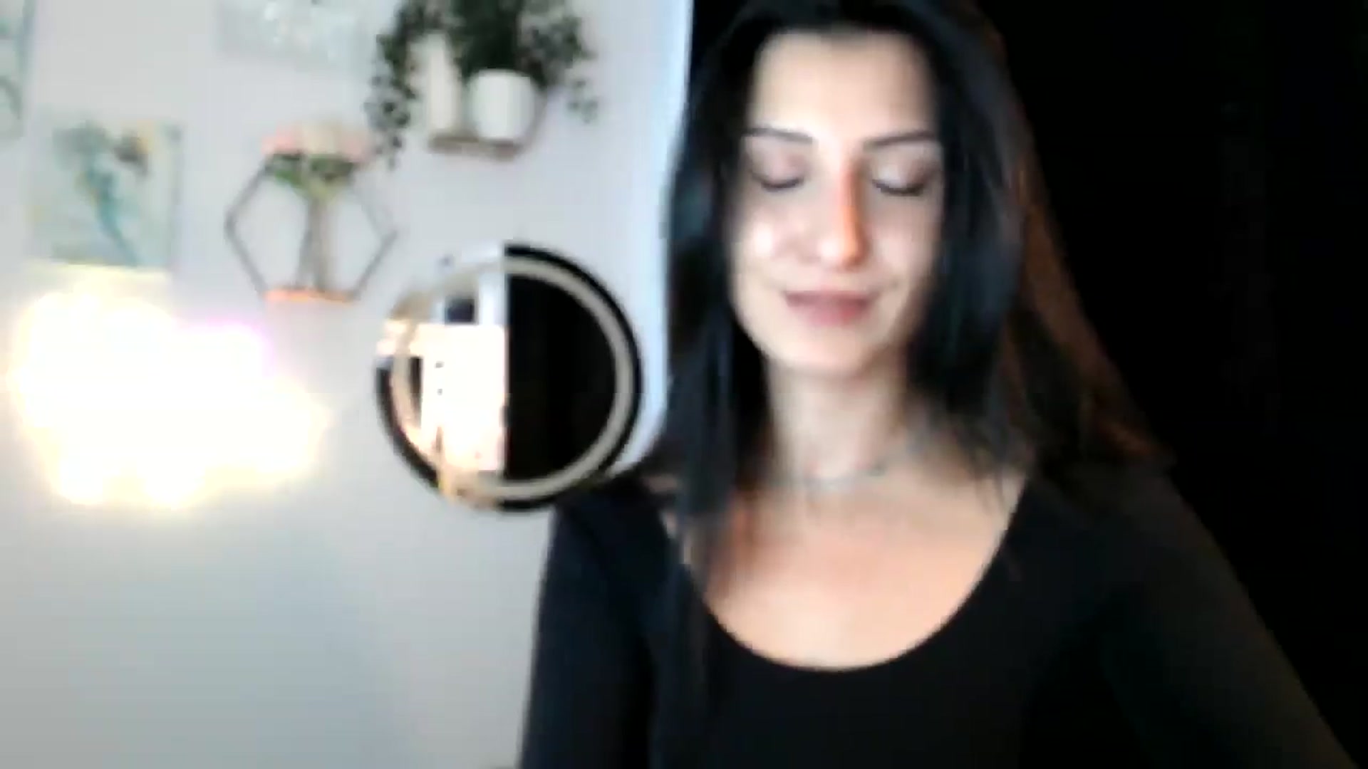 Gallery image thumbnail from Yara_77's myfreecams stream on, 09/19/2025, 10:47 image 4 of 20