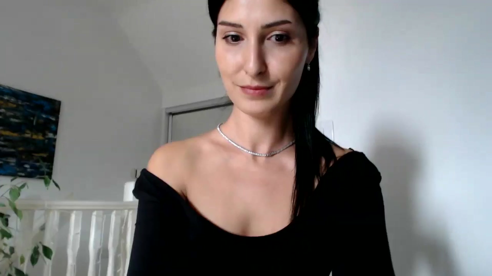 Gallery image thumbnail from Yara_77's myfreecams stream on, 09/19/2025, 11:38 image 20 of 20
