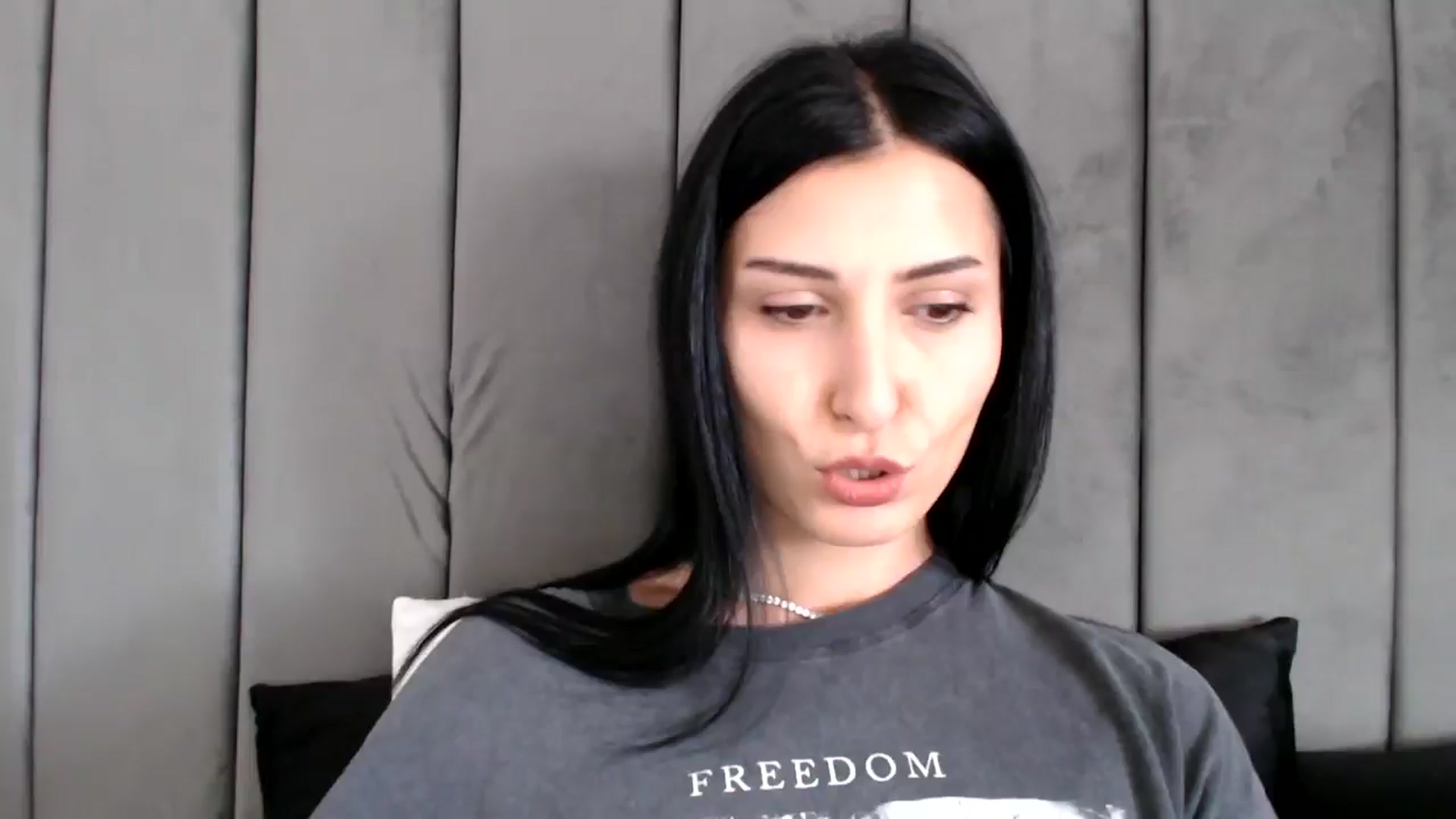 Gallery image thumbnail from Yara_77's myfreecams stream on, 09/25/2025, 11:52 image 3 of 20