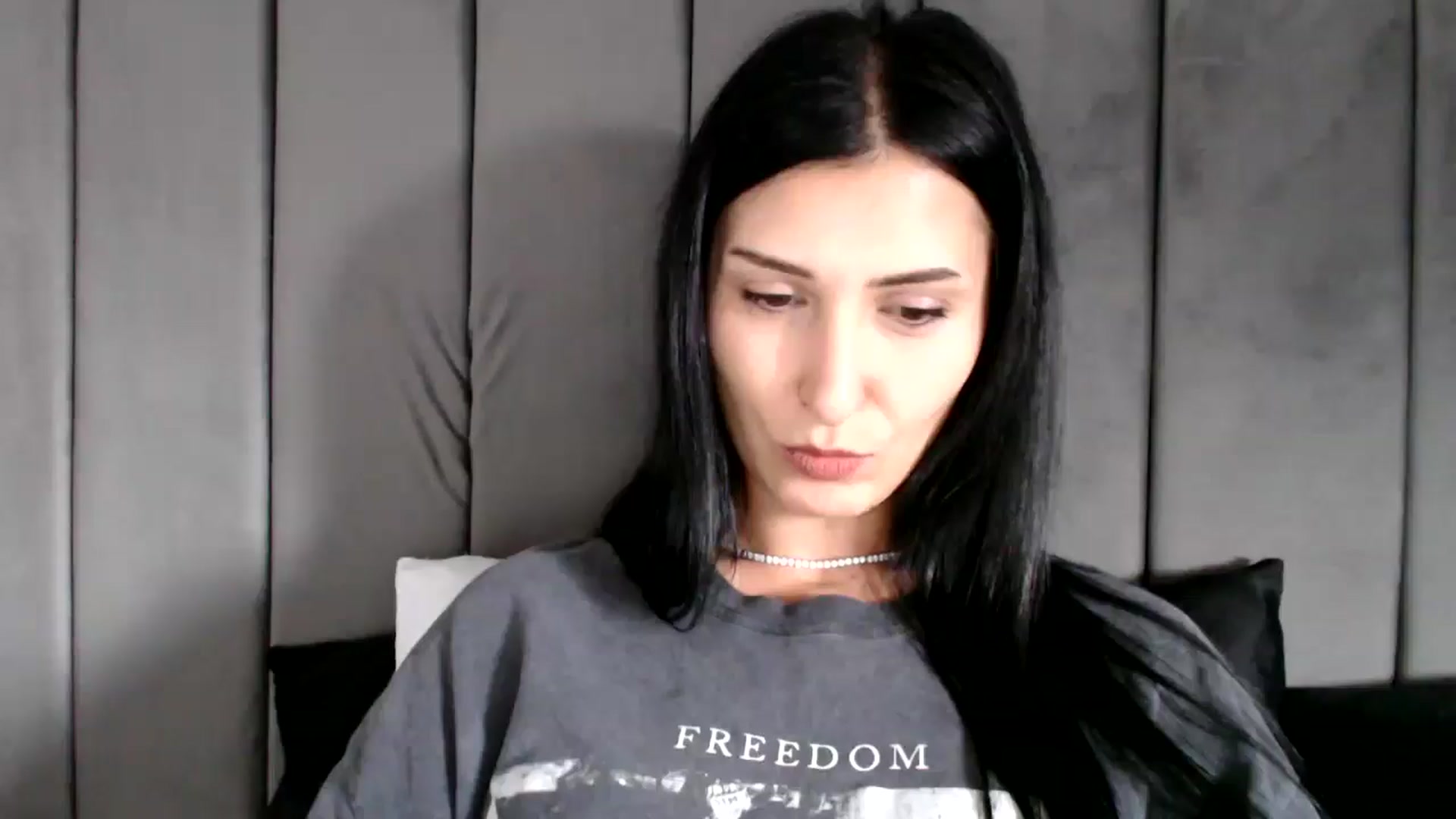Gallery image thumbnail from Yara_77's myfreecams stream on, 09/25/2025, 11:52 image 15 of 20