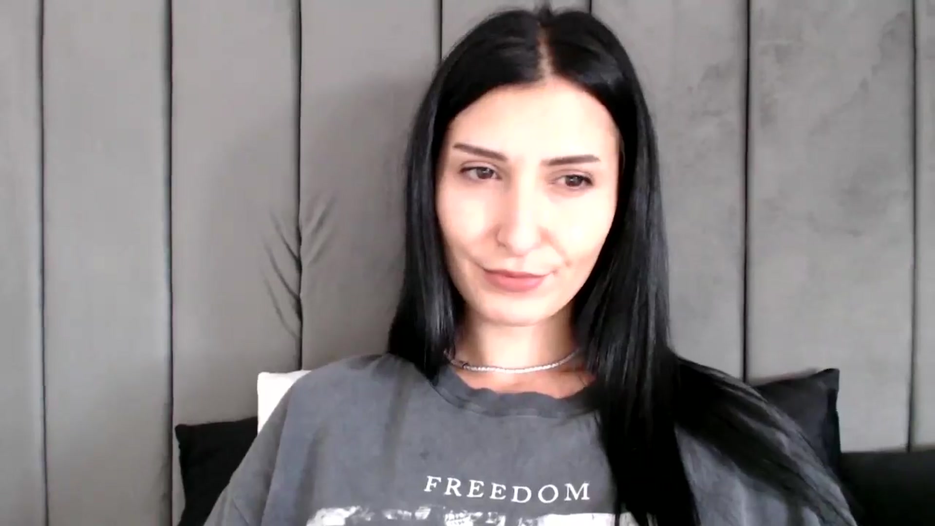 Gallery image thumbnail from Yara_77's myfreecams stream on, 09/25/2025, 11:52 image 9 of 20