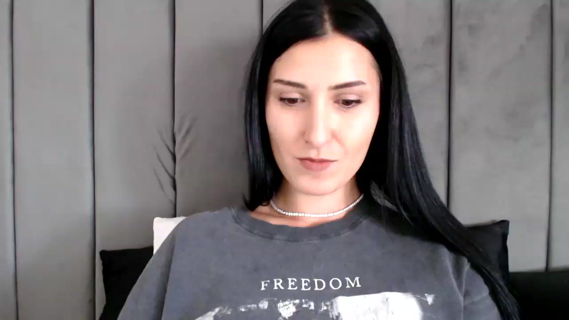 Gallery image thumbnail from Yara_77's myfreecams stream on, 09/25/2025, 11:52 image 4 of 20