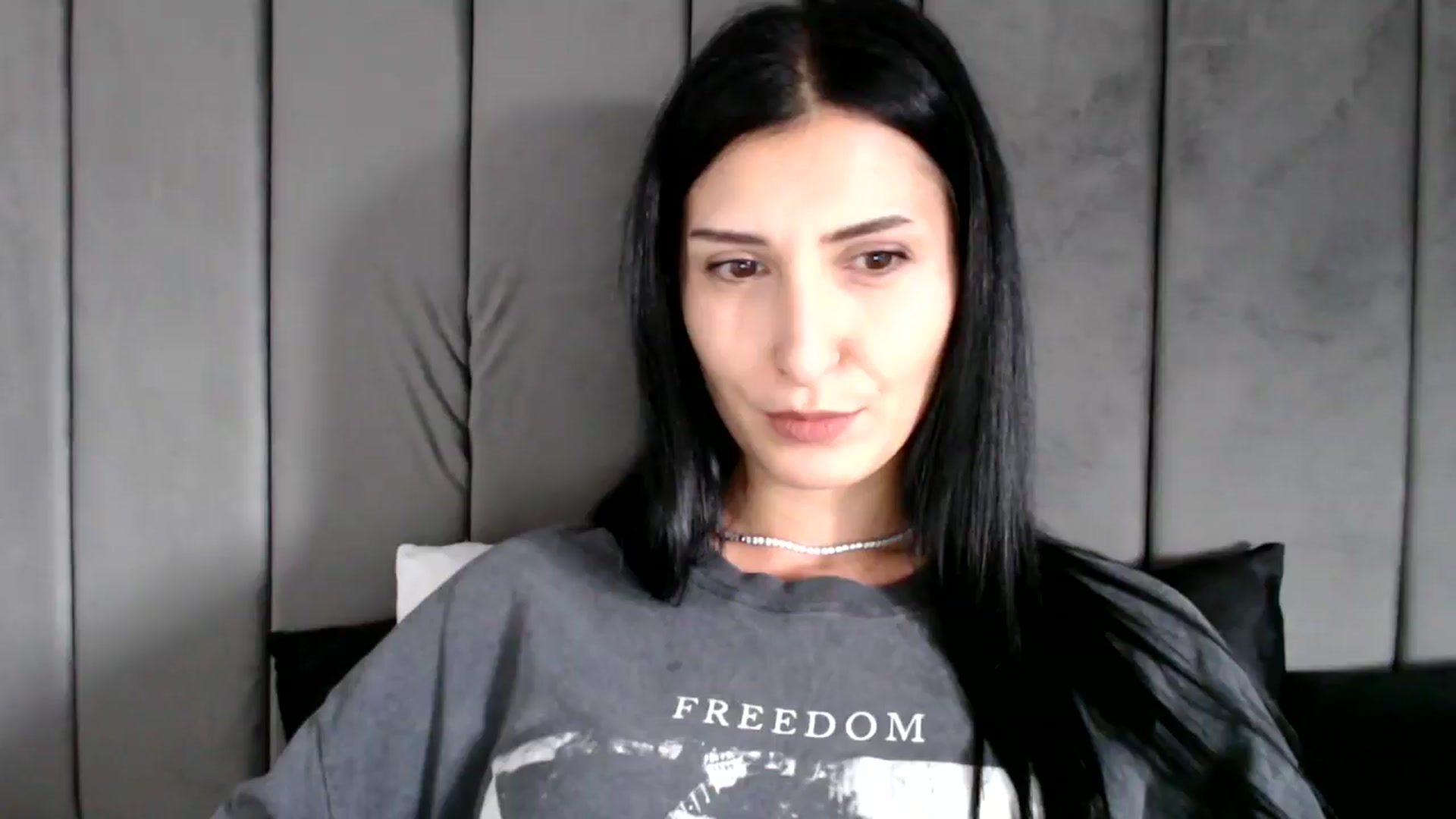 Gallery image thumbnail from Yara_77's myfreecams stream on, 09/25/2025, 11:52 image 13 of 20