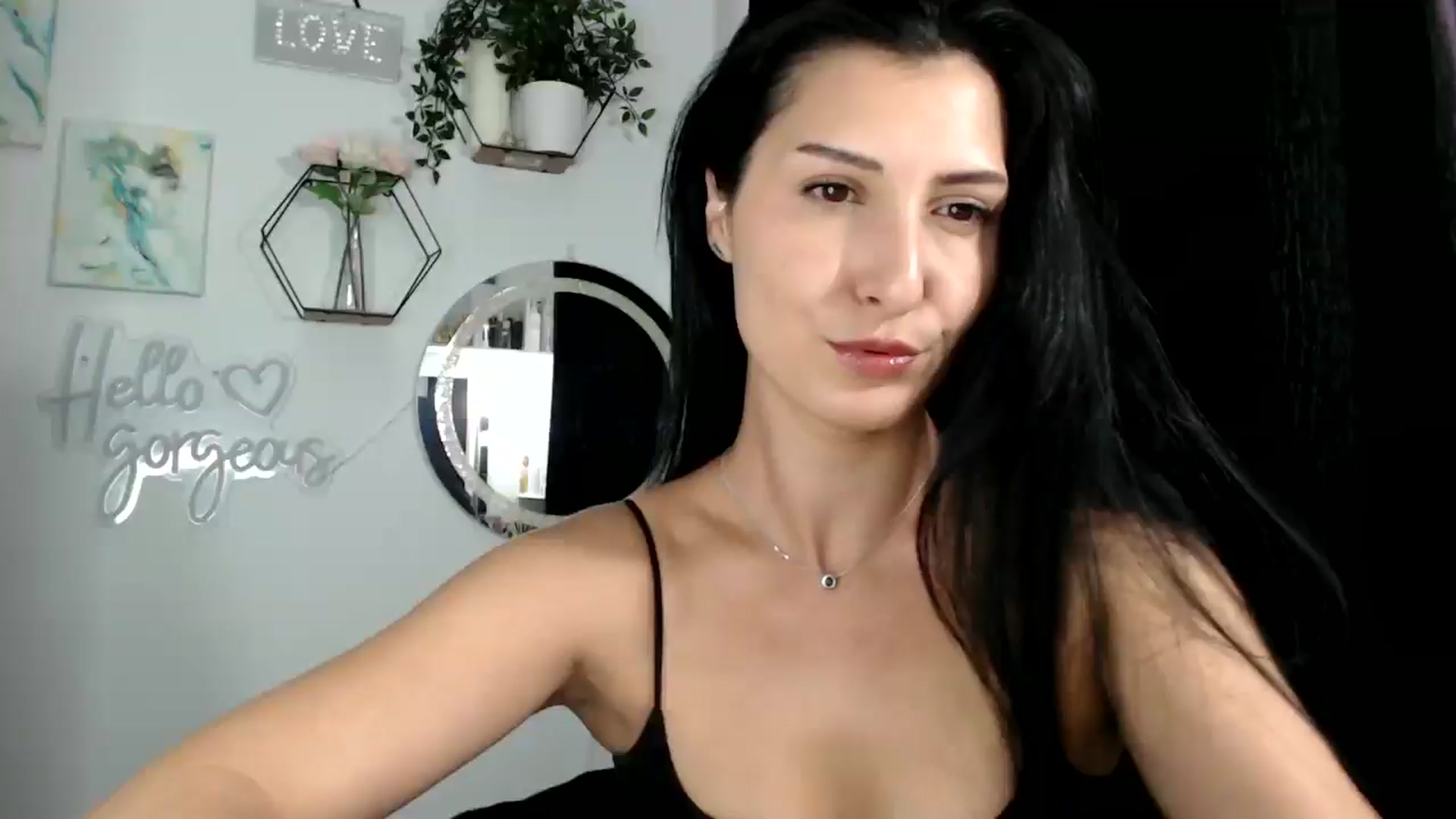 Gallery image thumbnail from Yara_77's myfreecams stream on, 09/26/2025, 09:49 image 1 of 20