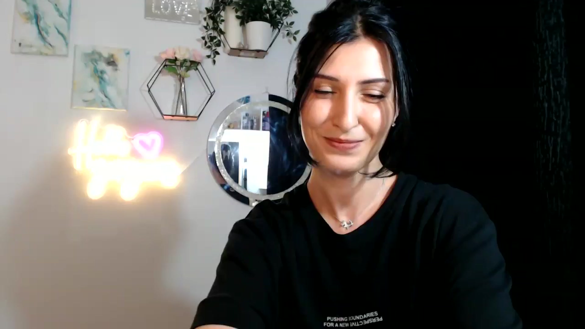 Gallery image thumbnail from Yara_77's myfreecams stream on, 10/02/2025, 11:28 image 8 of 20