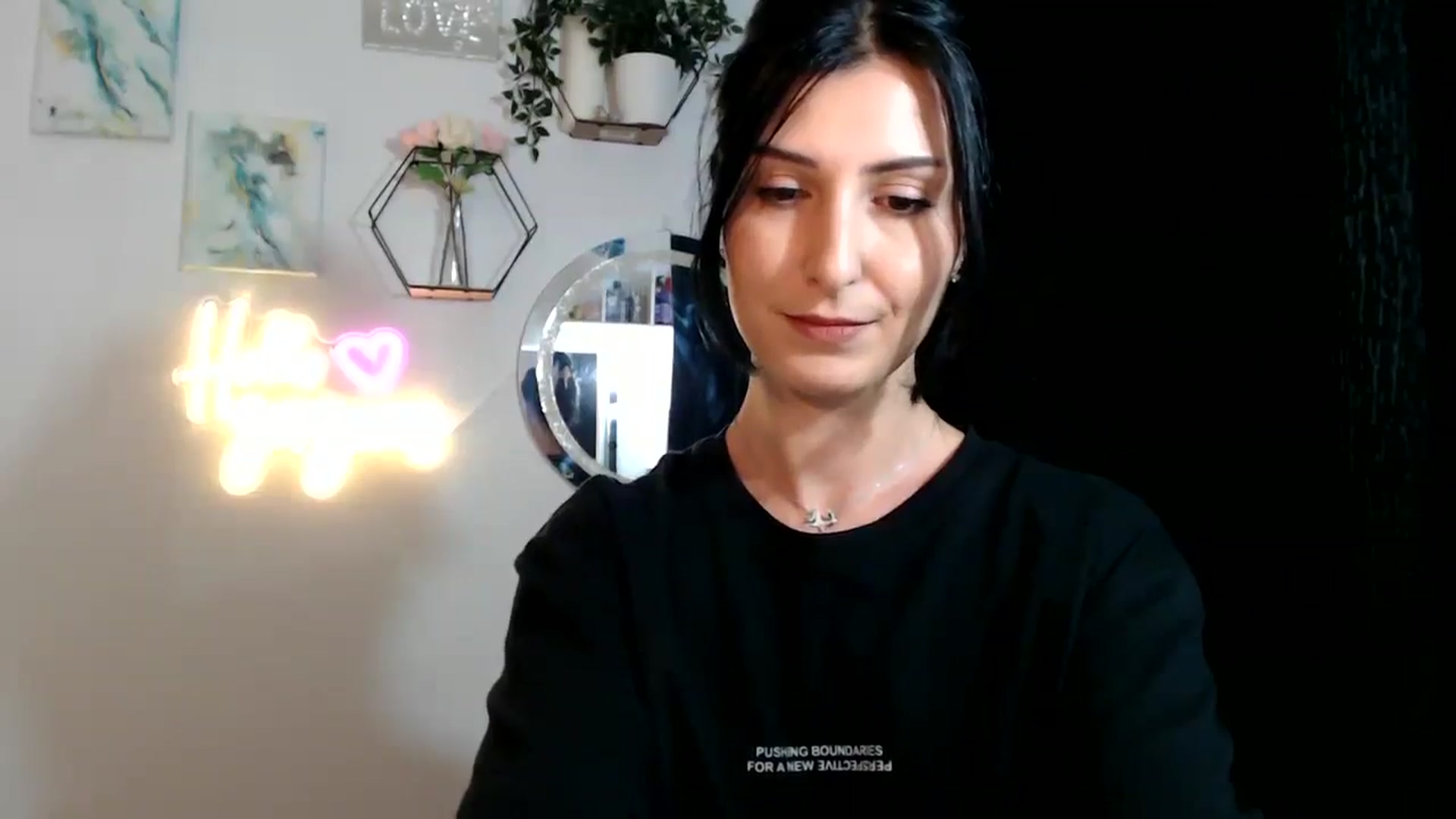 Gallery image thumbnail from Yara_77's myfreecams stream on, 10/02/2025, 11:28 image 14 of 20
