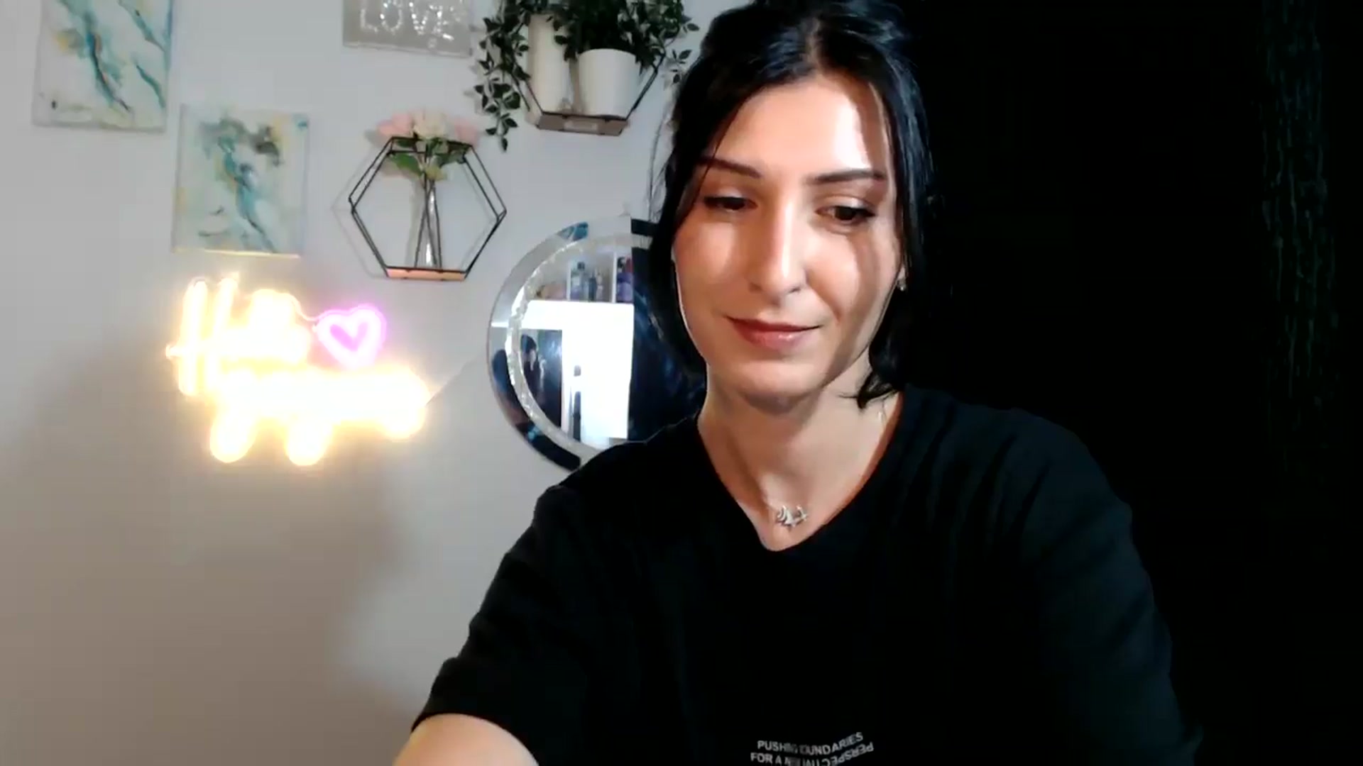 Gallery image thumbnail from Yara_77's myfreecams stream on, 10/02/2025, 11:28 image 18 of 20