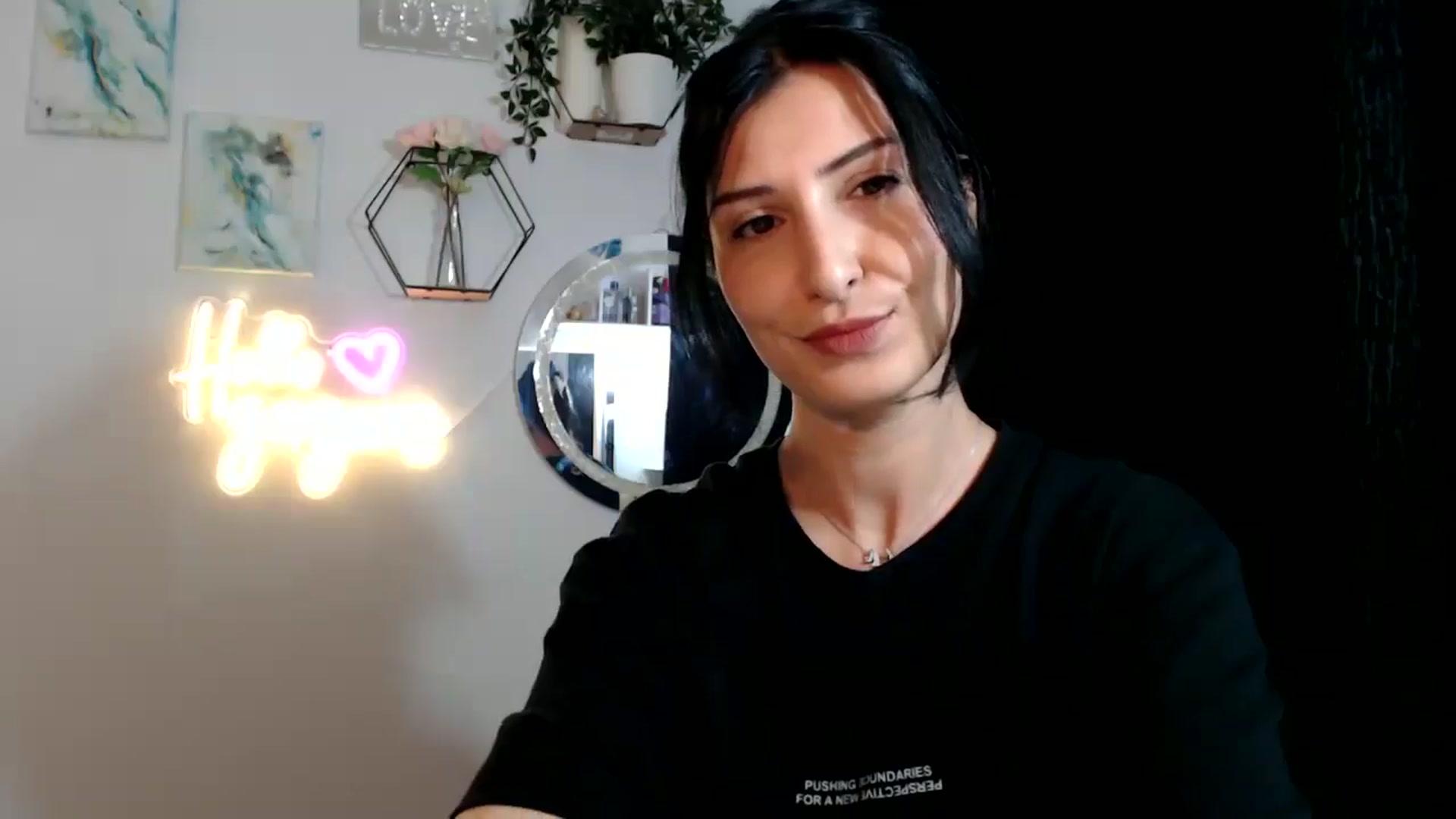 Gallery image thumbnail from Yara_77's myfreecams stream on, 10/02/2025, 11:28 image 6 of 20