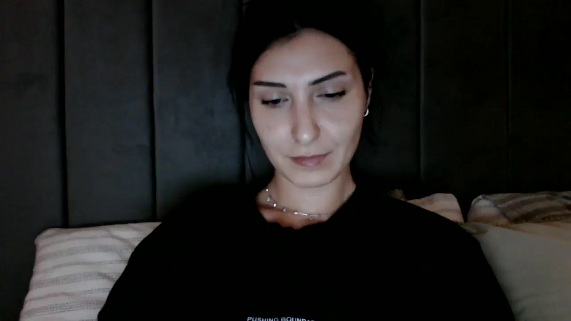 Gallery image thumbnail from Yara_77's myfreecams stream on, 10/07/2025, 08:19 image 12 of 20
