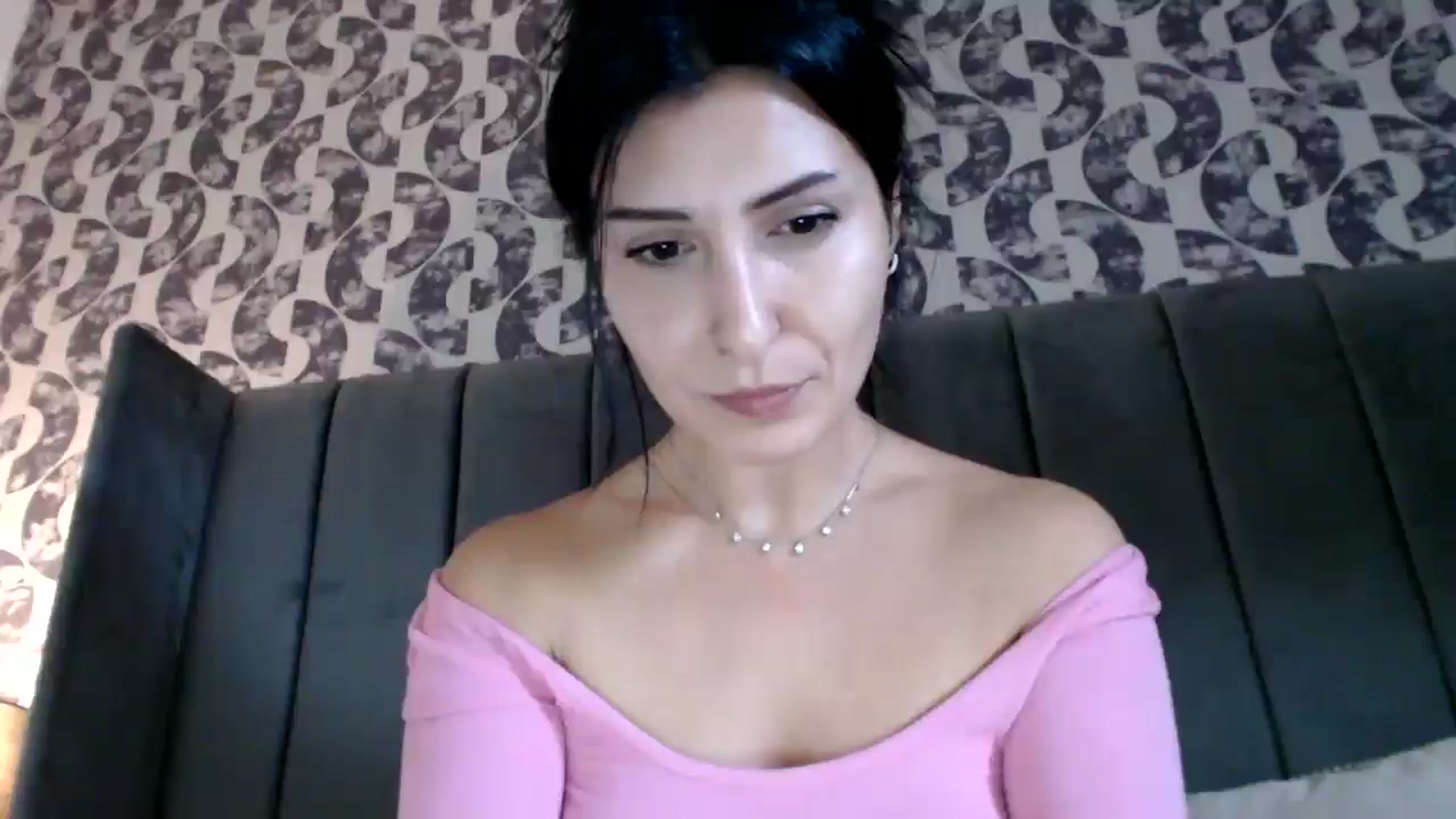 Gallery image thumbnail from Yara_77's myfreecams stream on, 10/07/2025, 08:28 image 15 of 20