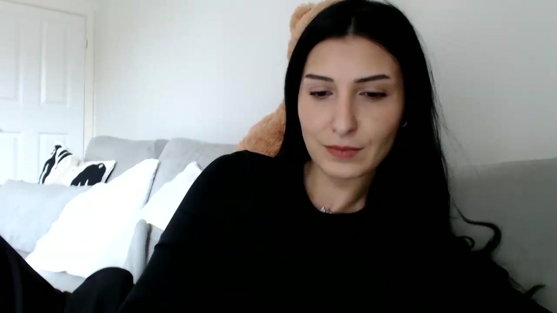 Gallery image thumbnail from Yara_77's myfreecams stream on, 10/08/2025, 08:56 image 16 of 20
