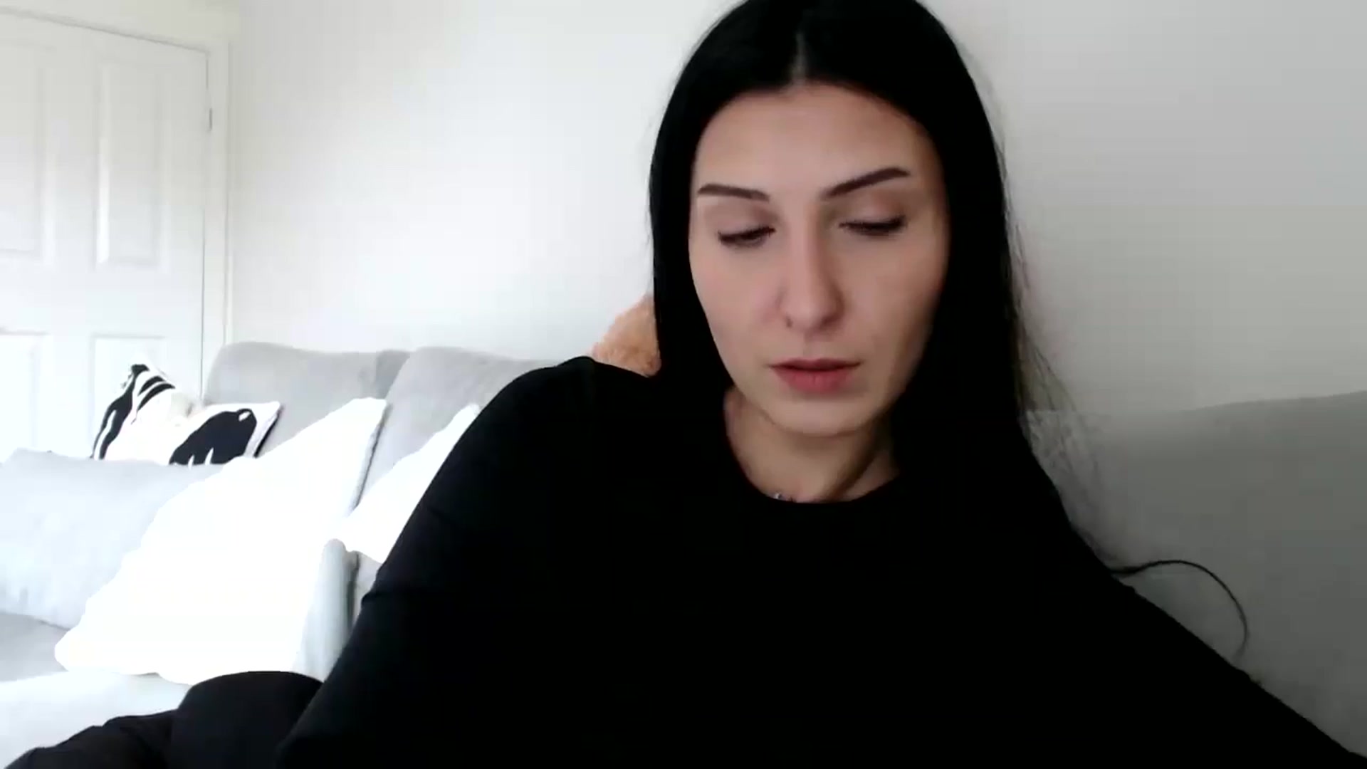 Gallery image thumbnail from Yara_77's myfreecams stream on, 10/08/2025, 08:56 image 6 of 20