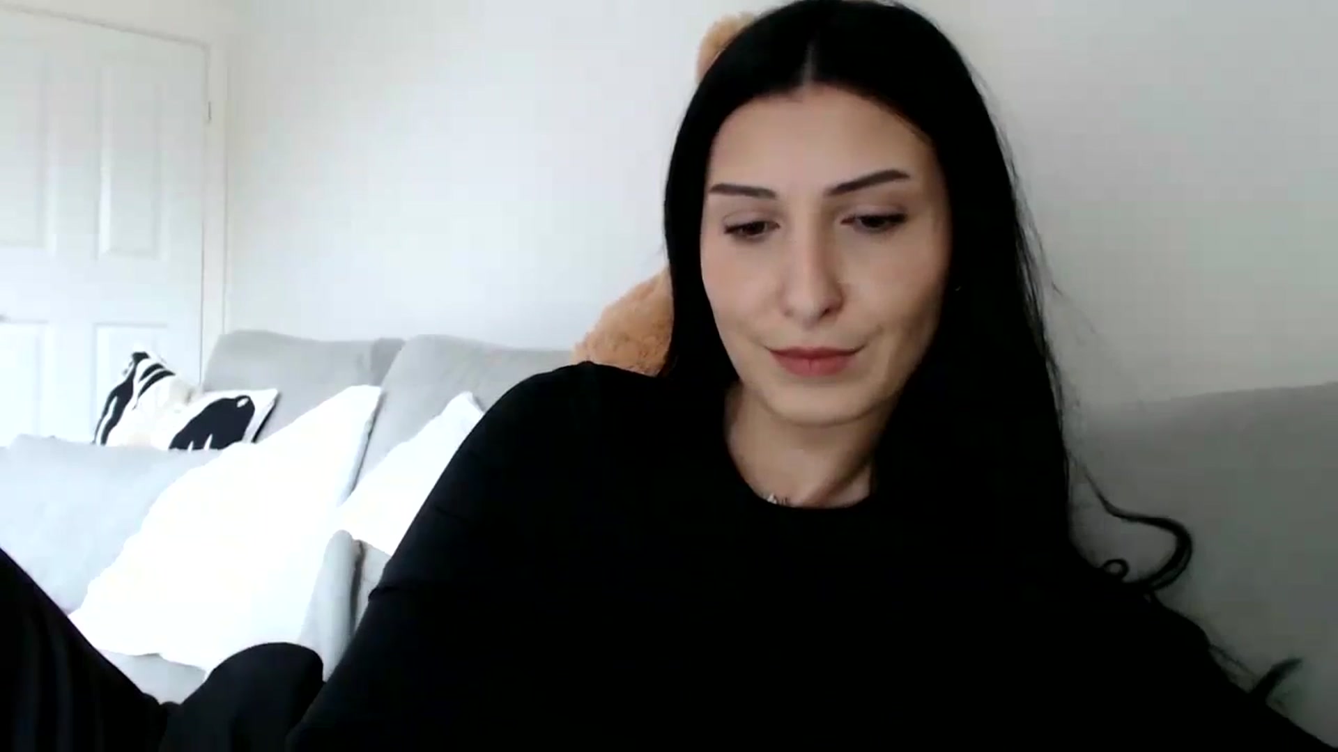 Gallery image thumbnail from Yara_77's myfreecams stream on, 10/08/2025, 08:56 image 15 of 20