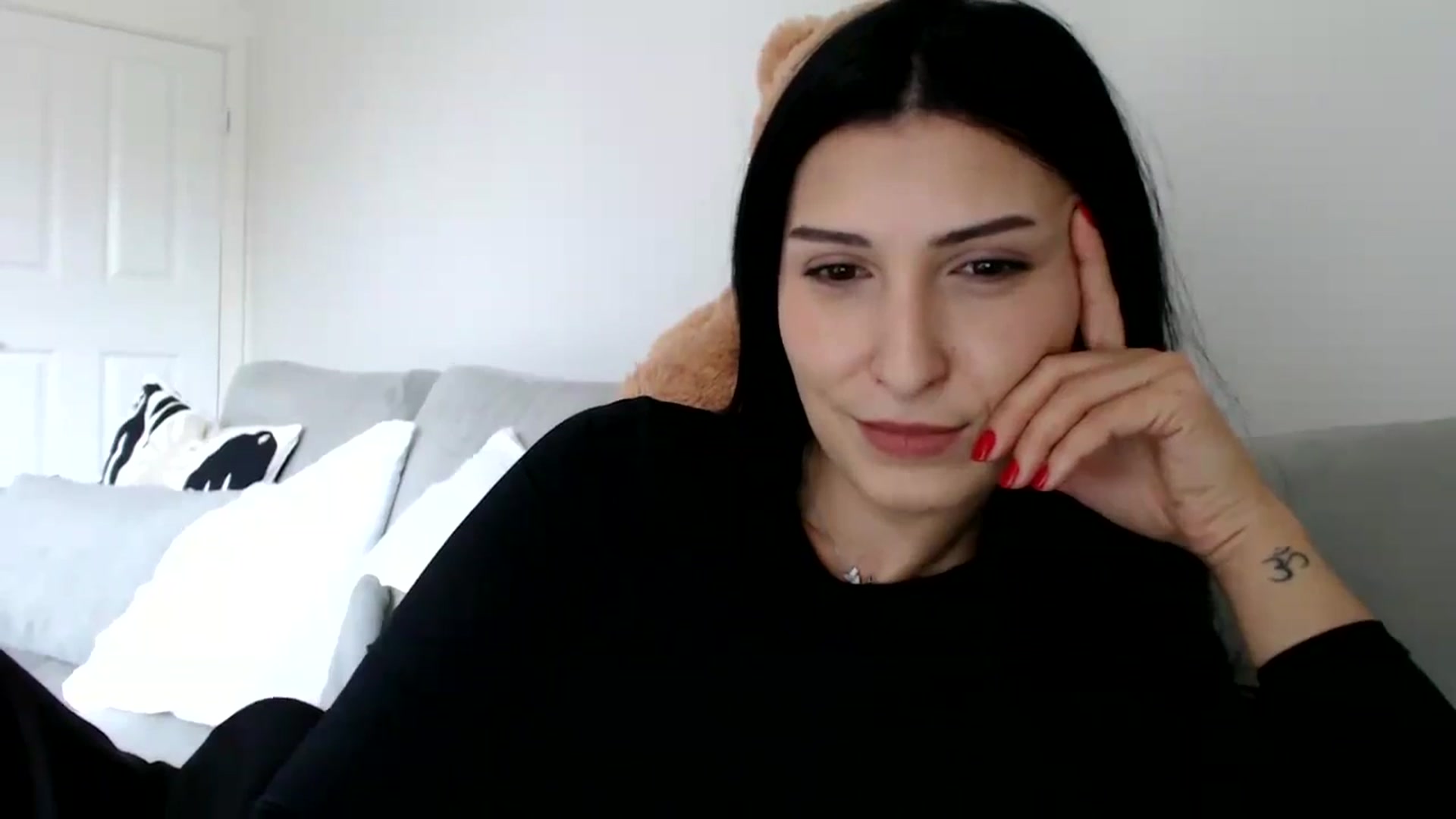 Gallery image thumbnail from Yara_77's myfreecams stream on, 10/08/2025, 08:56 image 17 of 20