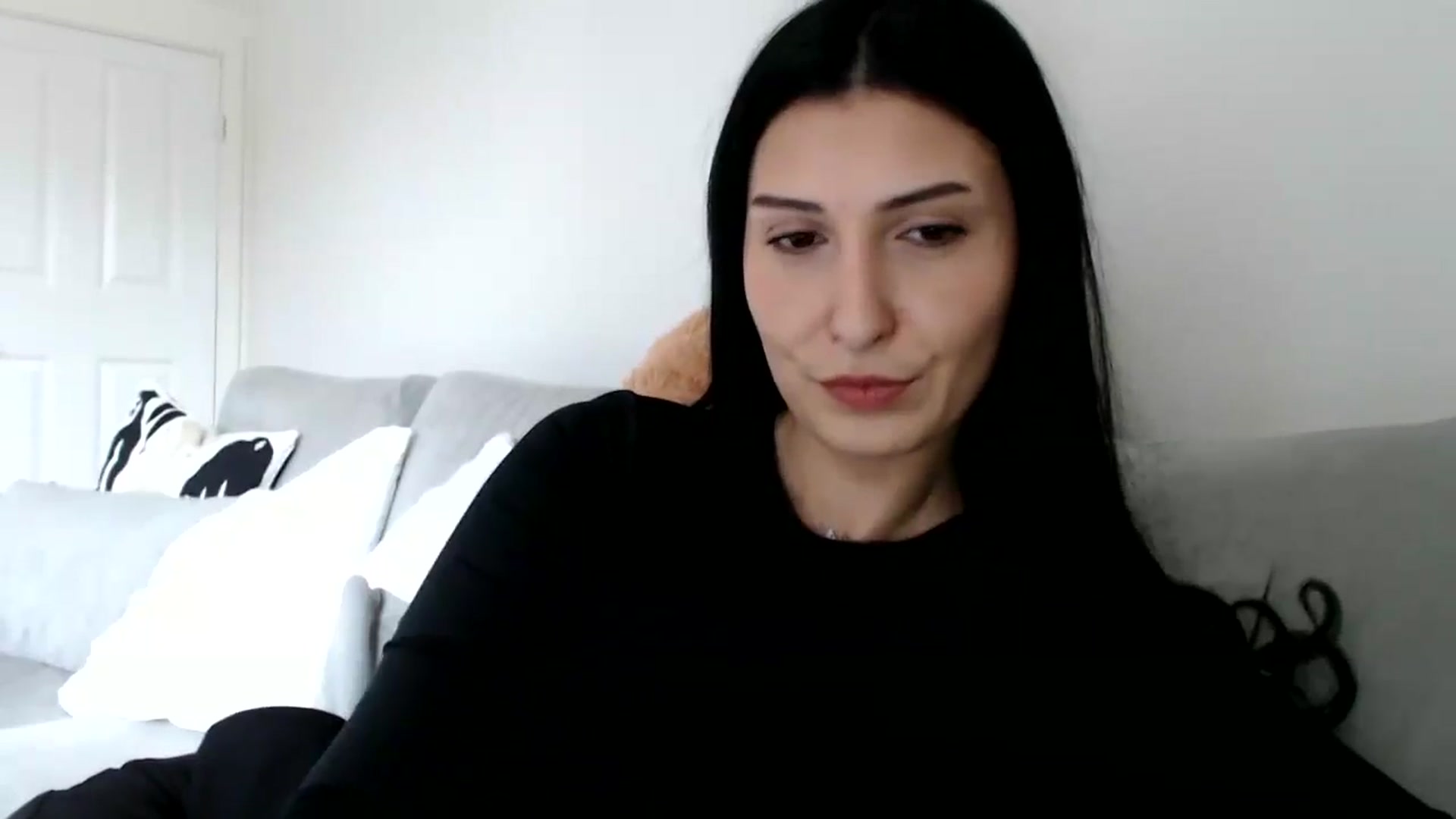 Gallery image thumbnail from Yara_77's myfreecams stream on, 10/08/2025, 08:56 image 7 of 20