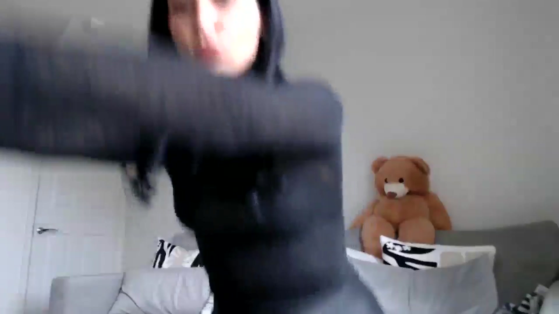 Gallery image thumbnail from Yara_77's myfreecams stream on, 10/08/2025, 10:36 image 7 of 20