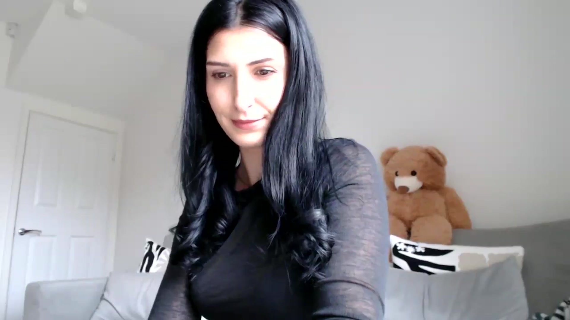 Gallery image thumbnail from Yara_77's myfreecams stream on, 10/08/2025, 10:36 image 6 of 20