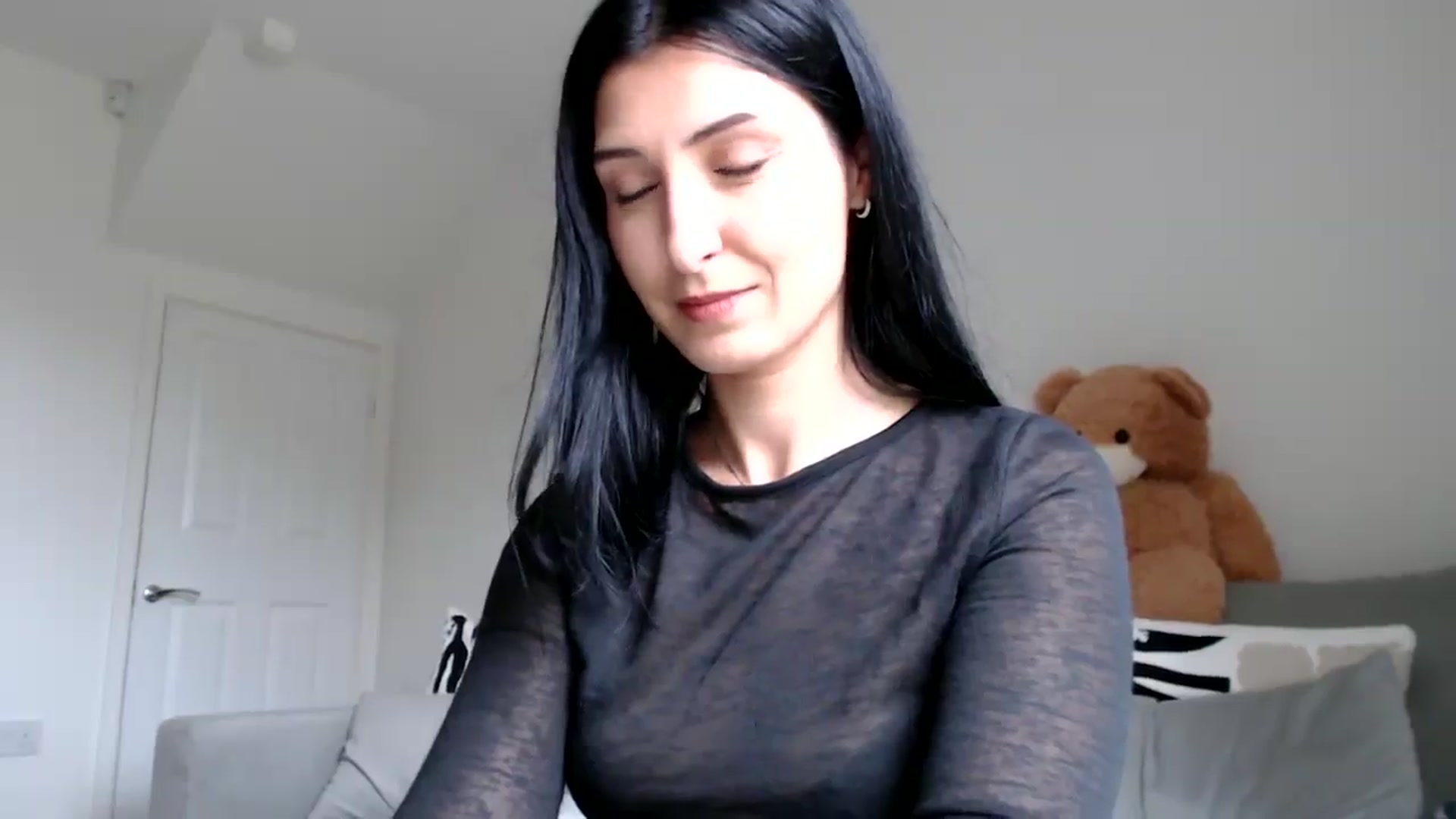 Gallery image thumbnail from Yara_77's myfreecams stream on, 10/08/2025, 10:36 image 14 of 20