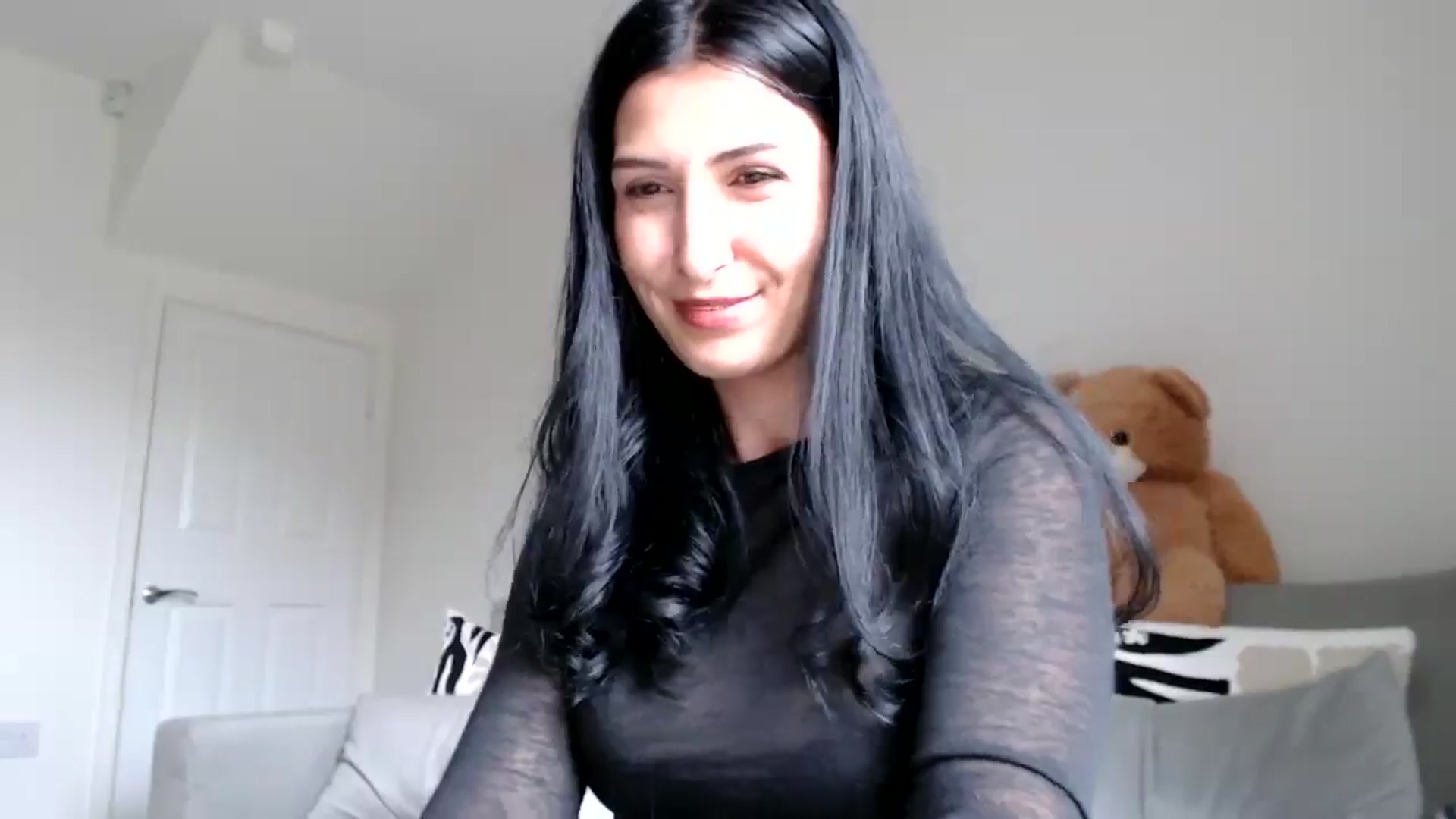 Gallery image thumbnail from Yara_77's myfreecams stream on, 10/08/2025, 10:36 image 11 of 20