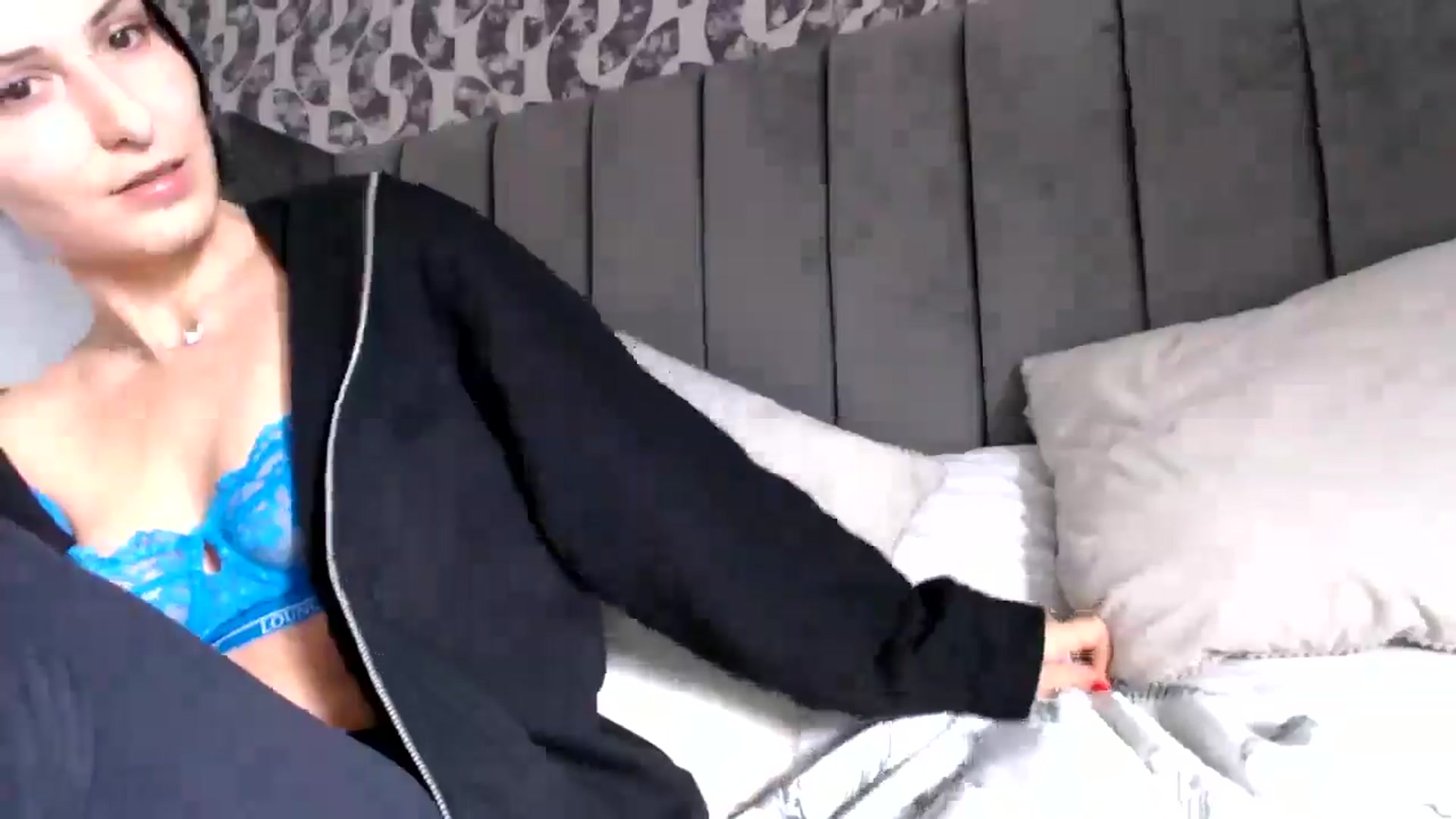 Gallery image thumbnail from Yara_77's myfreecams stream on, 10/09/2025, 12:05 image 18 of 20