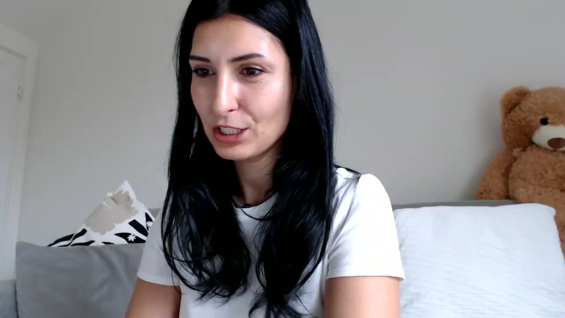 Gallery image thumbnail from Yara_77's myfreecams stream on, 10/14/2025, 12:29 image 2 of 20