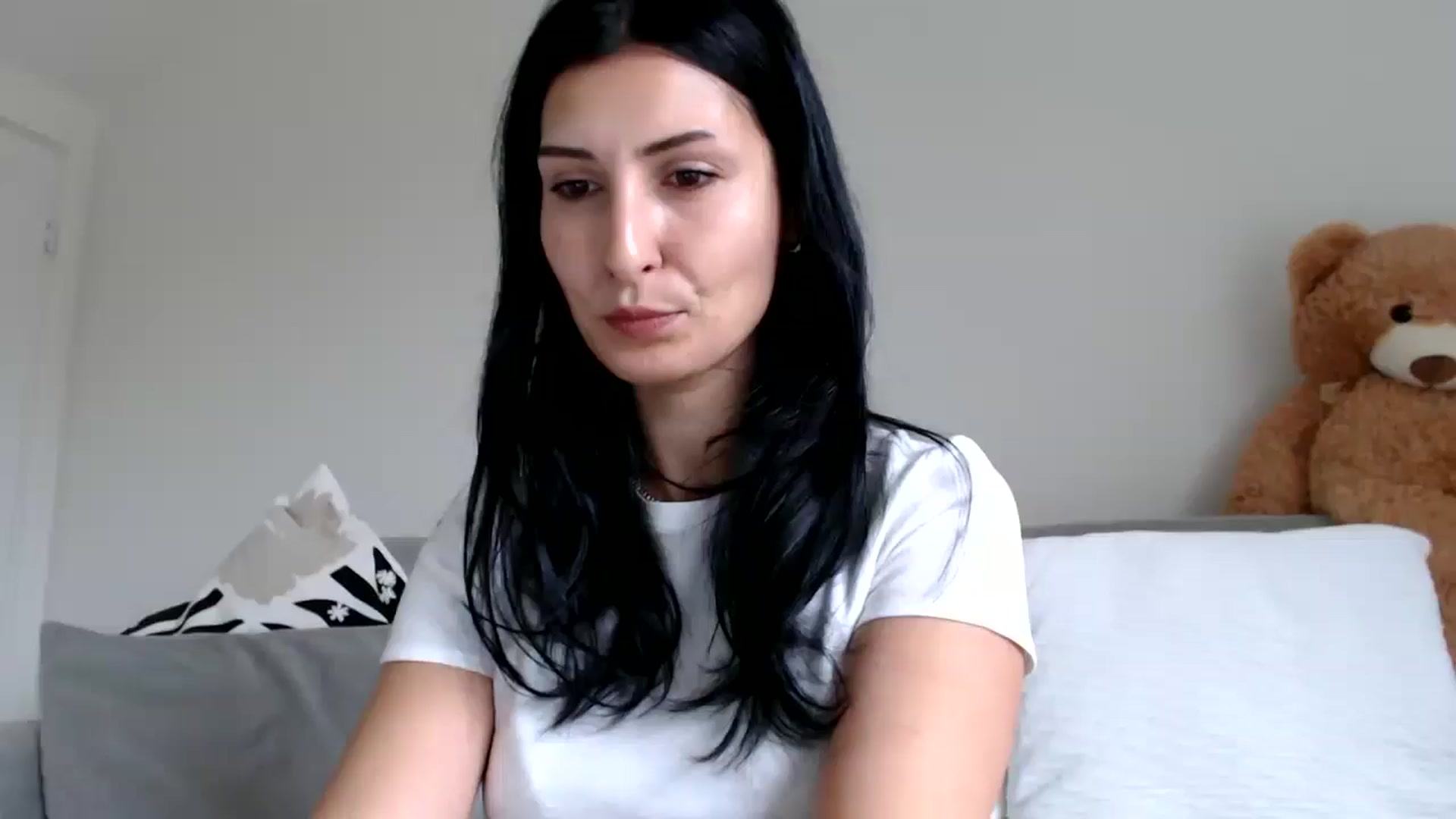 Gallery image thumbnail from Yara_77's myfreecams stream on, 10/14/2025, 12:29 image 1 of 20