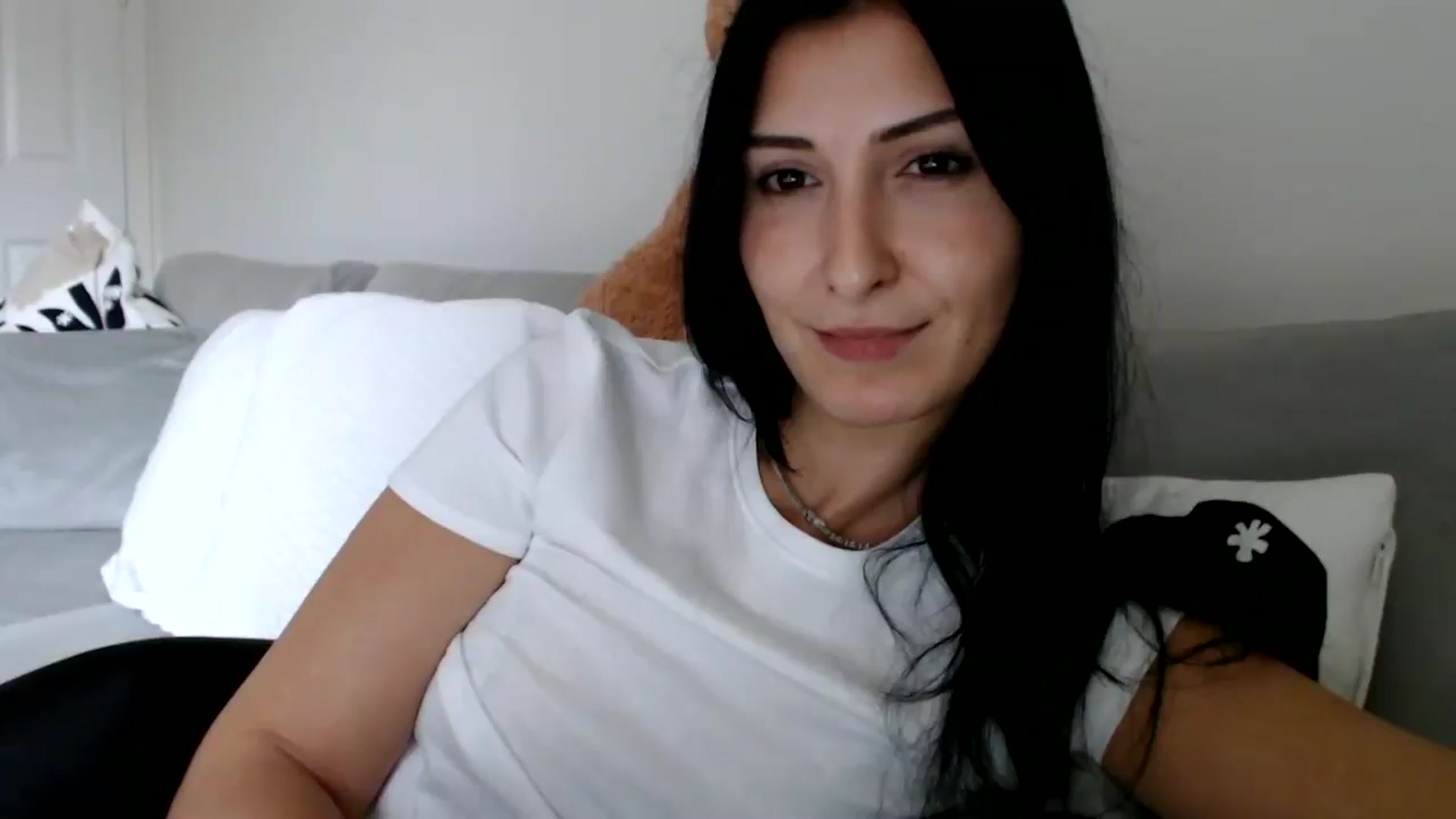 Gallery image thumbnail from Yara_77's myfreecams stream on, 10/14/2025, 13:19 image 10 of 20