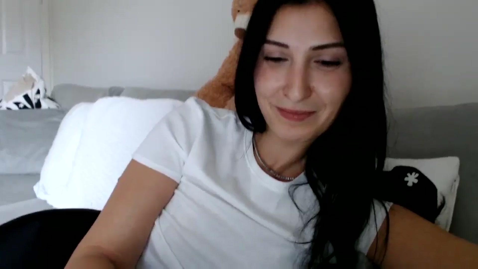 Gallery image thumbnail from Yara_77's myfreecams stream on, 10/14/2025, 13:19 image 8 of 20