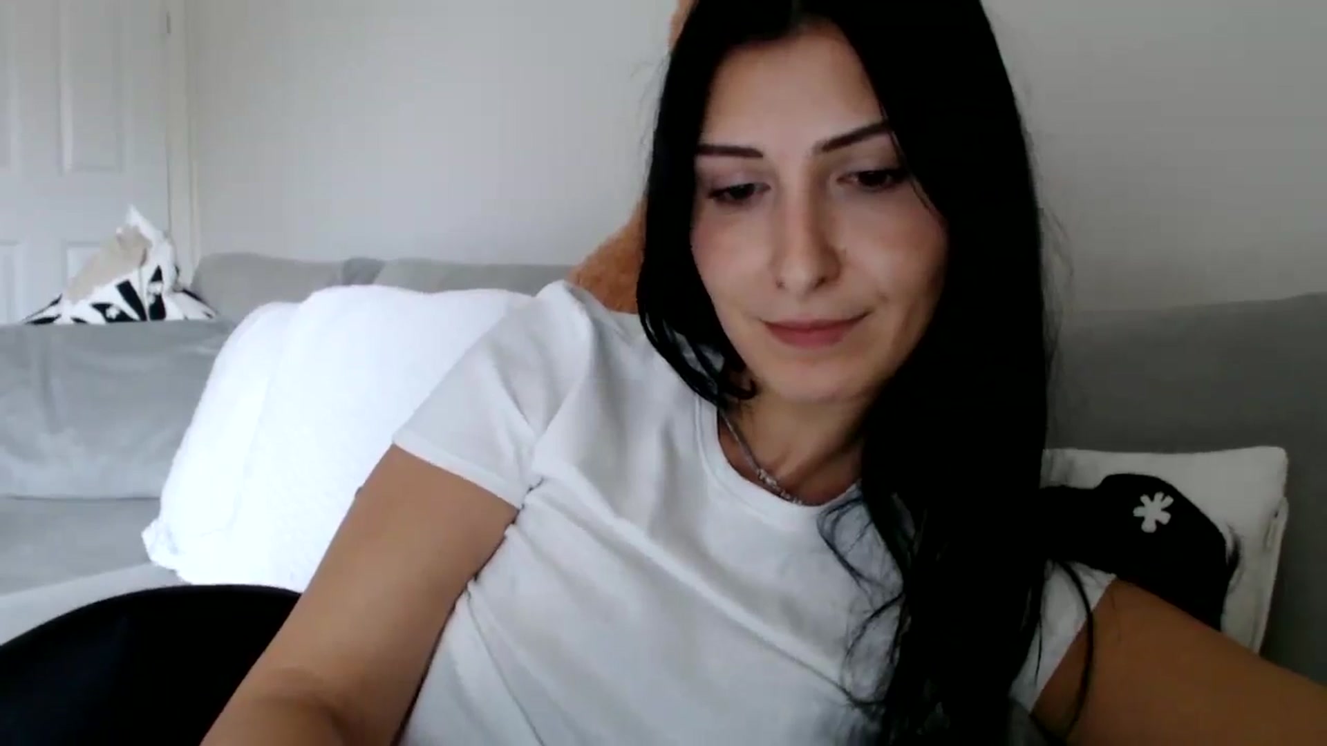 Gallery image thumbnail from Yara_77's myfreecams stream on, 10/14/2025, 13:19 image 4 of 20