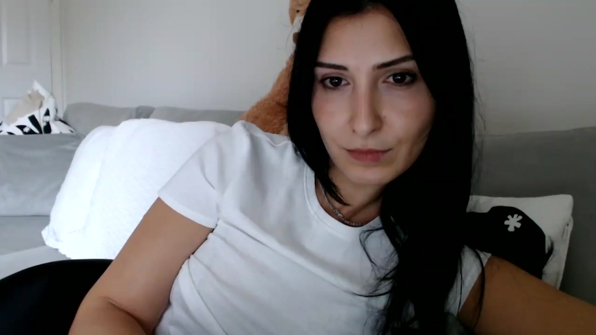 Gallery image thumbnail from Yara_77's myfreecams stream on, 10/14/2025, 13:19 image 7 of 20