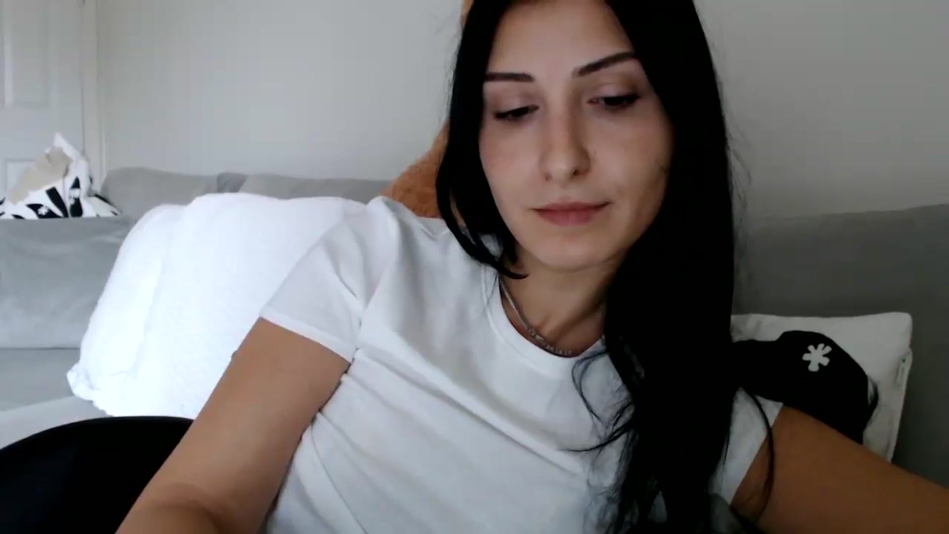Gallery image thumbnail from Yara_77's myfreecams stream on, 10/14/2025, 13:19 image 6 of 20