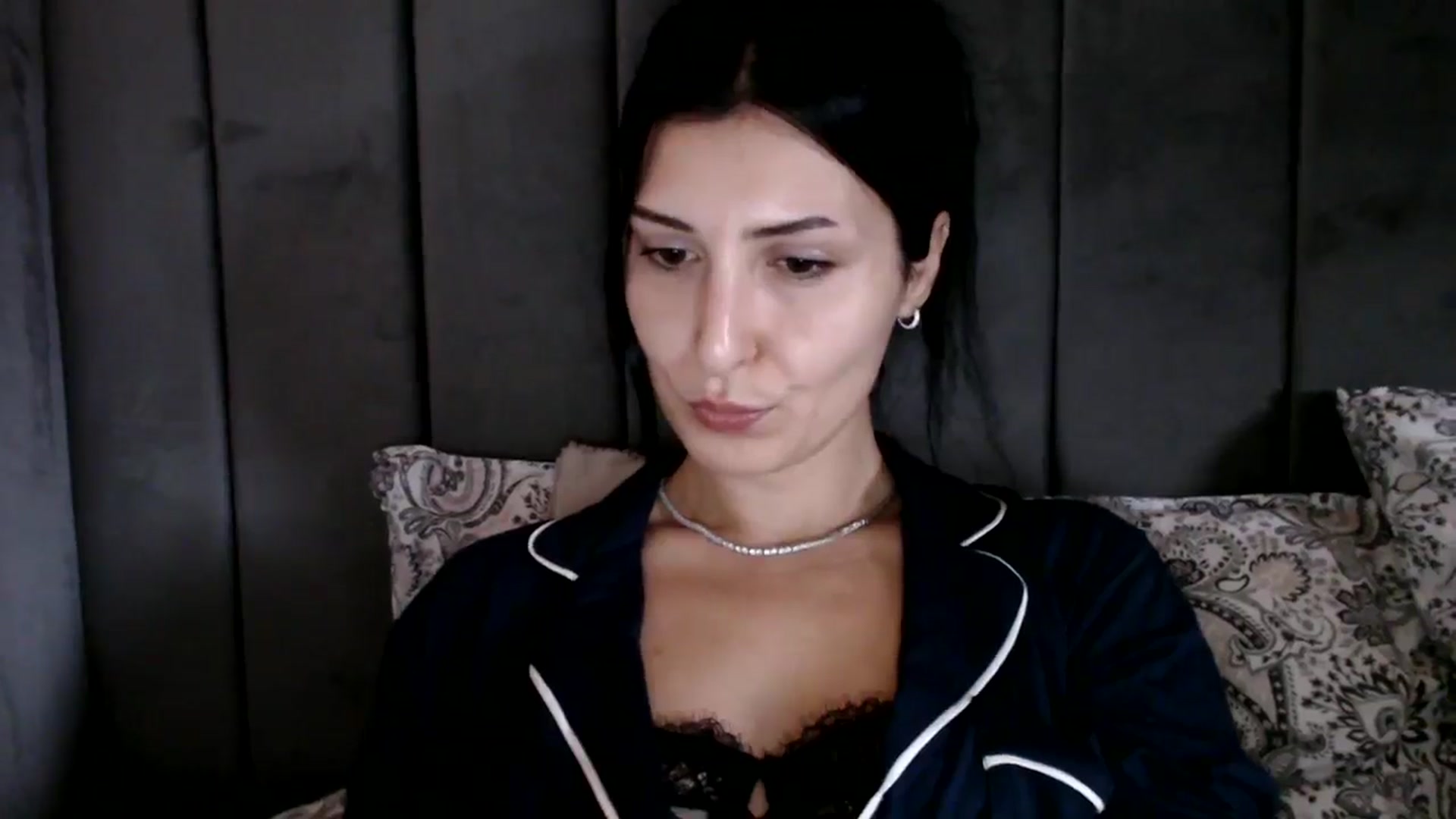 Gallery image thumbnail from Yara_77's myfreecams stream on, 10/15/2025, 10:15 image 19 of 20