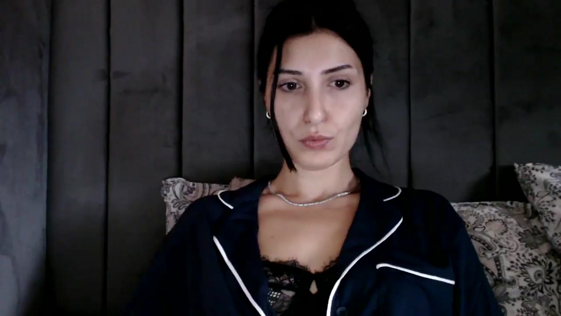 Gallery image thumbnail from Yara_77's myfreecams stream on, 10/15/2025, 10:15 image 8 of 20