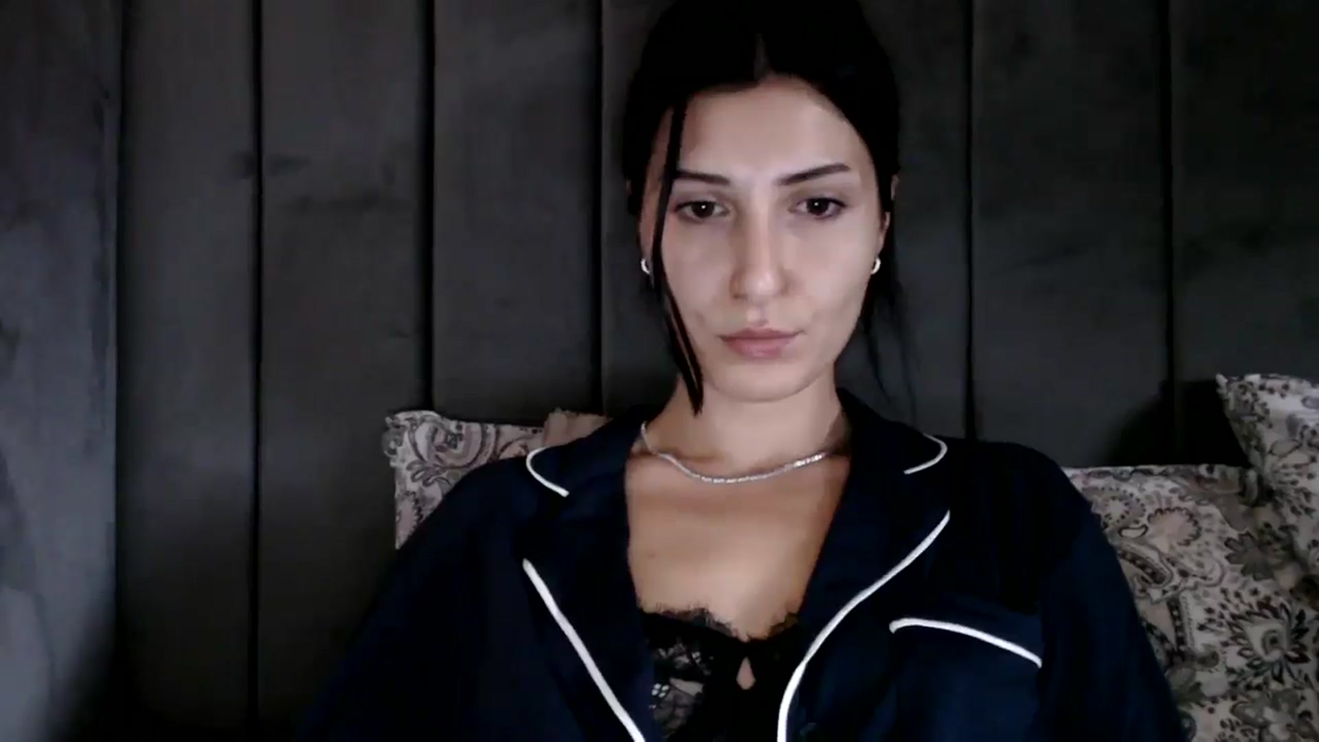 Gallery image thumbnail from Yara_77's myfreecams stream on, 10/15/2025, 10:15 image 12 of 20