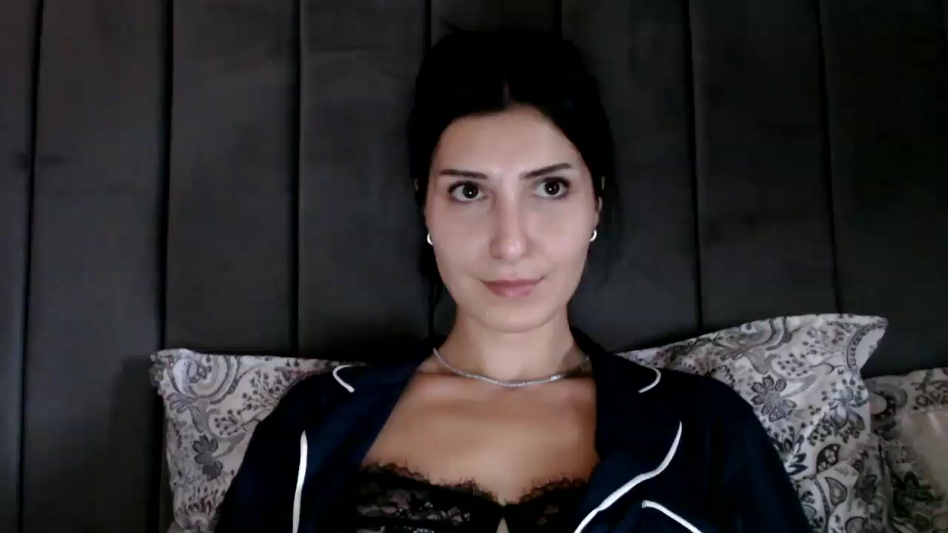 Gallery image thumbnail from Yara_77's myfreecams stream on, 10/15/2025, 10:36 image 13 of 20