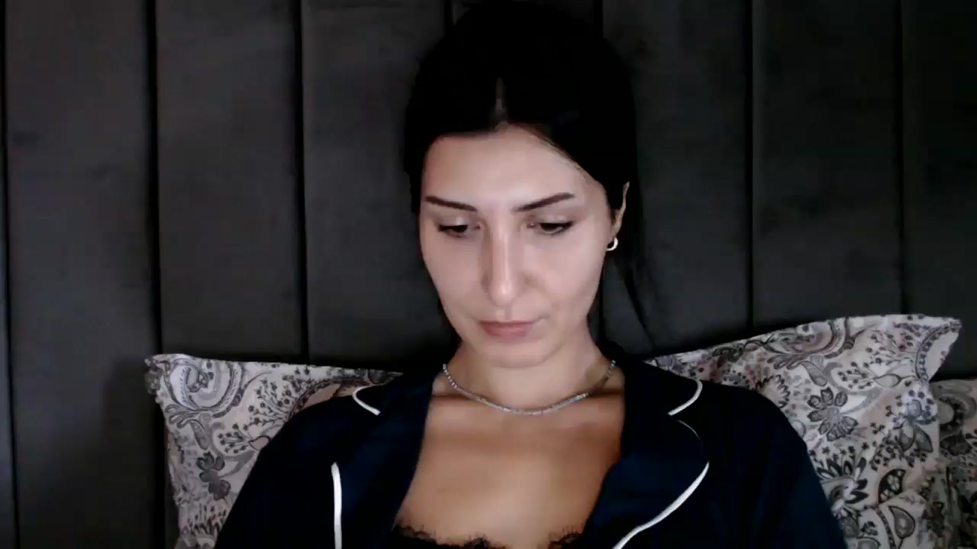 Gallery image thumbnail from Yara_77's myfreecams stream on, 10/15/2025, 10:36 image 7 of 20
