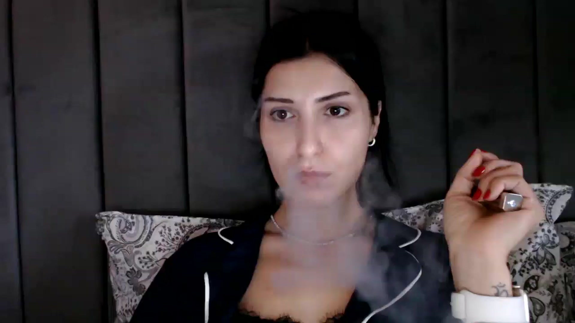 Gallery image thumbnail from Yara_77's myfreecams stream on, 10/15/2025, 10:36 image 2 of 20