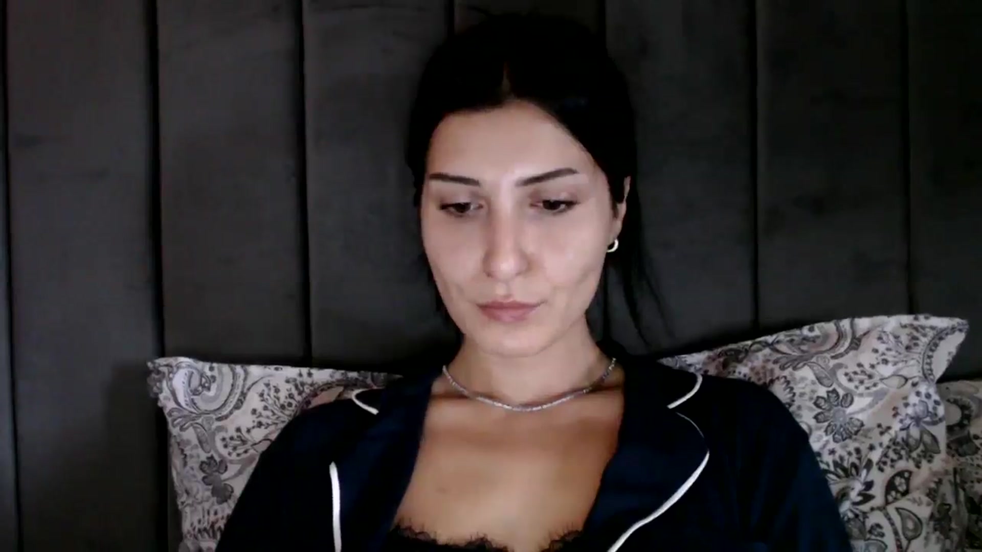 Gallery image thumbnail from Yara_77's myfreecams stream on, 10/15/2025, 10:36 image 8 of 20