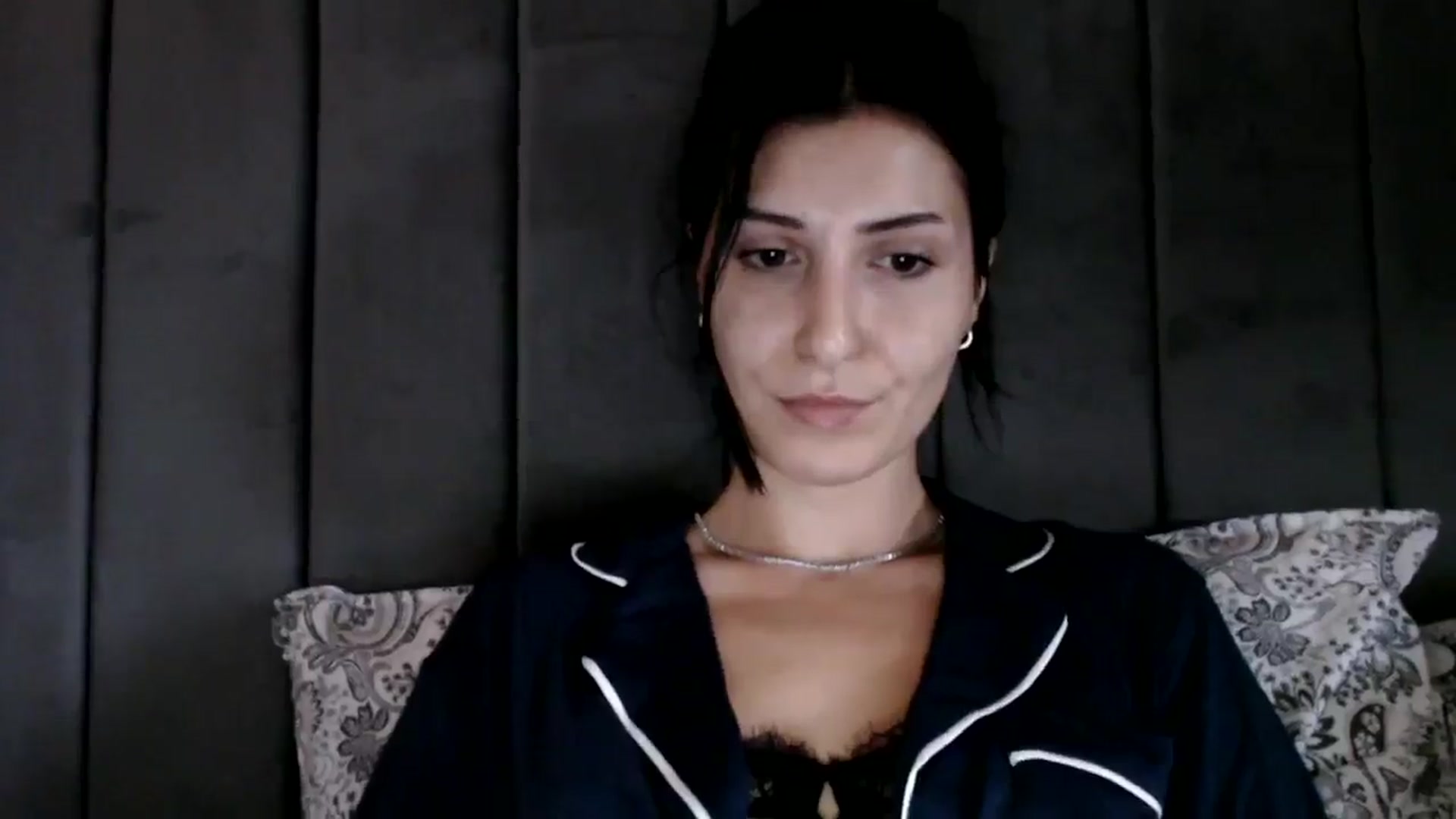 Gallery image thumbnail from Yara_77's myfreecams stream on, 10/15/2025, 10:50 image 9 of 20