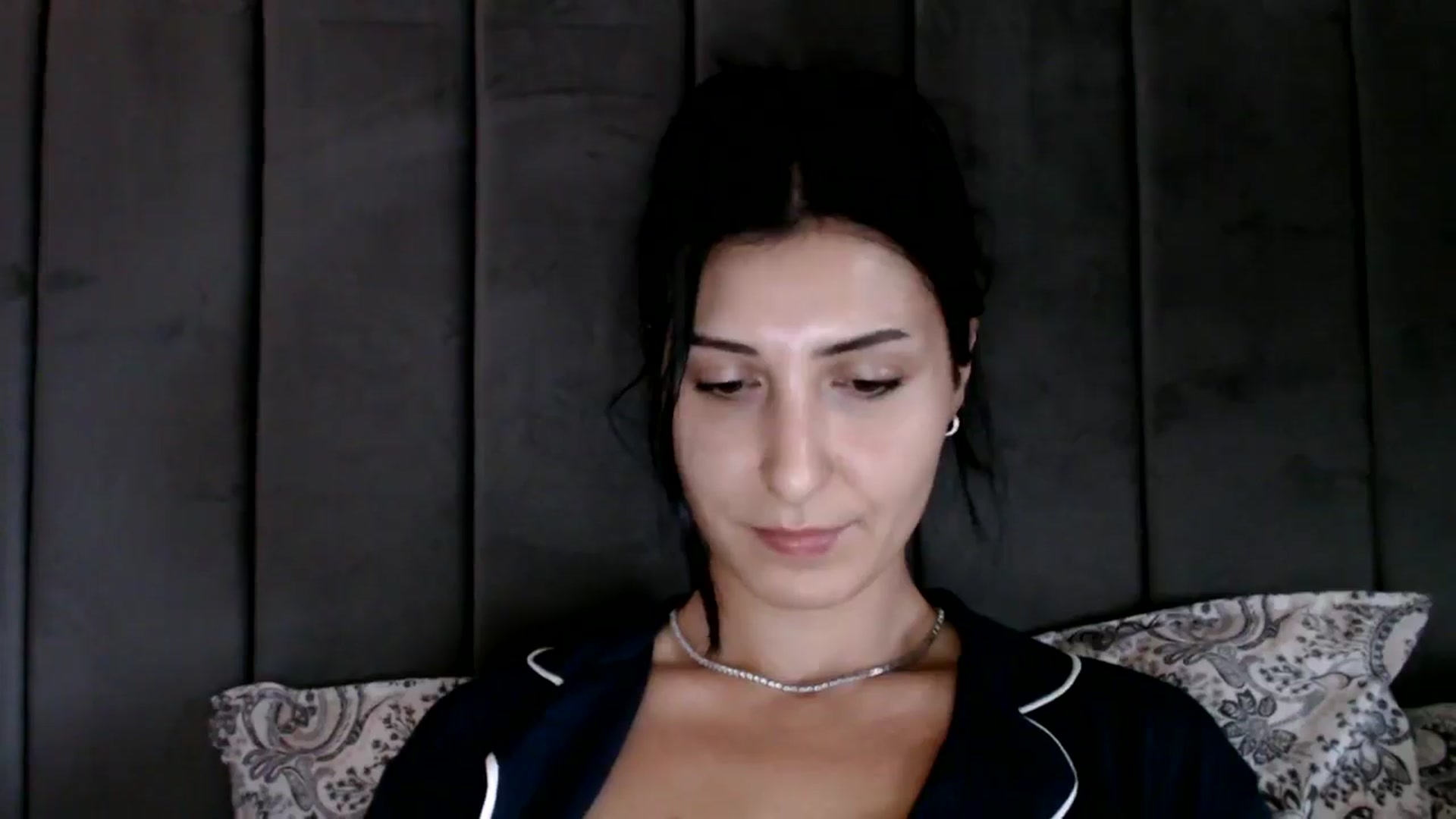 Gallery image thumbnail from Yara_77's myfreecams stream on, 10/15/2025, 10:50 image 18 of 20