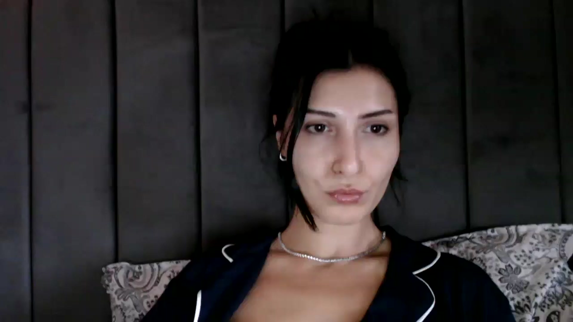 Gallery image thumbnail from Yara_77's myfreecams stream on, 10/15/2025, 10:50 image 15 of 20