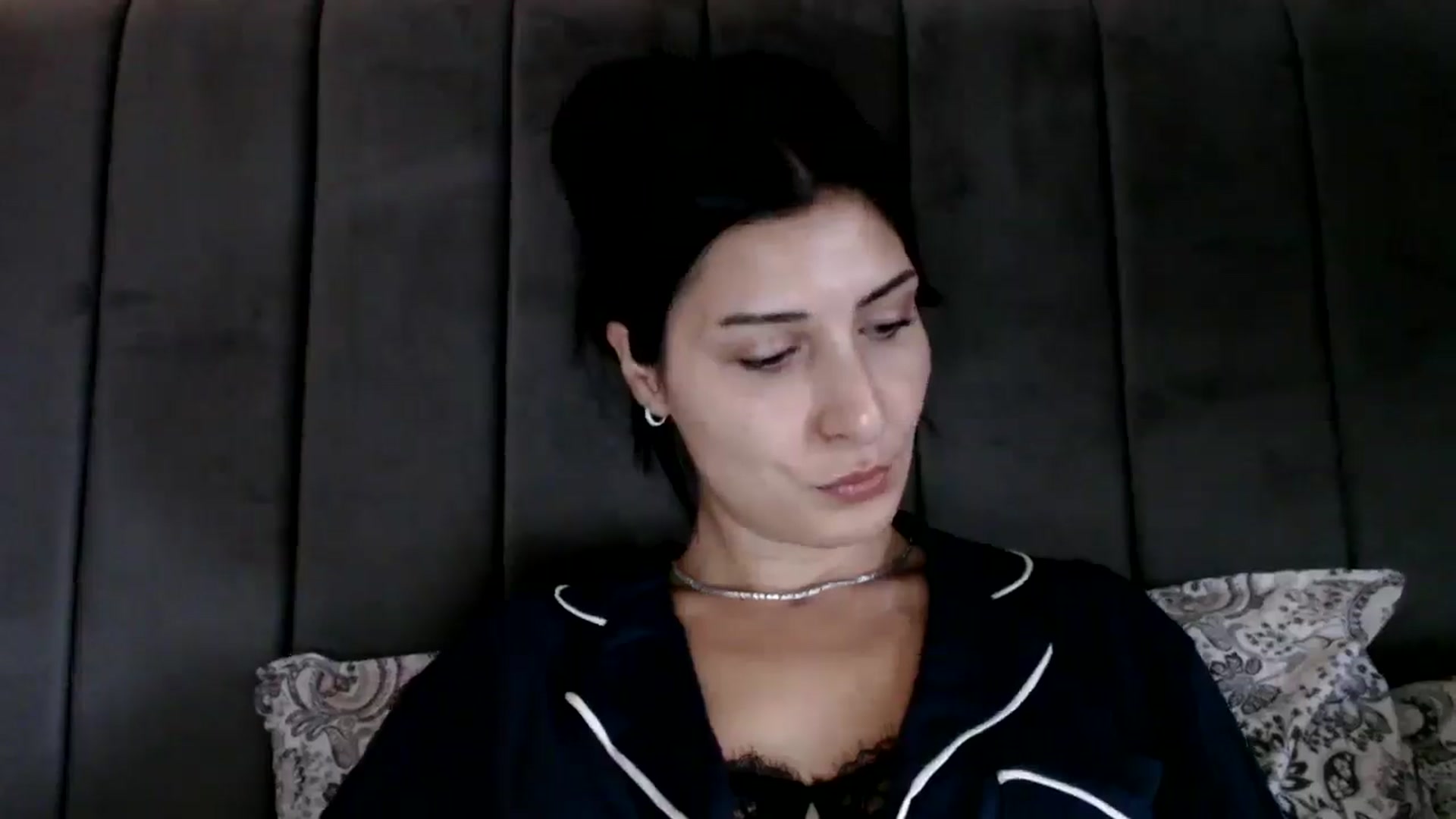 Gallery image thumbnail from Yara_77's myfreecams stream on, 10/15/2025, 10:50 image 3 of 20